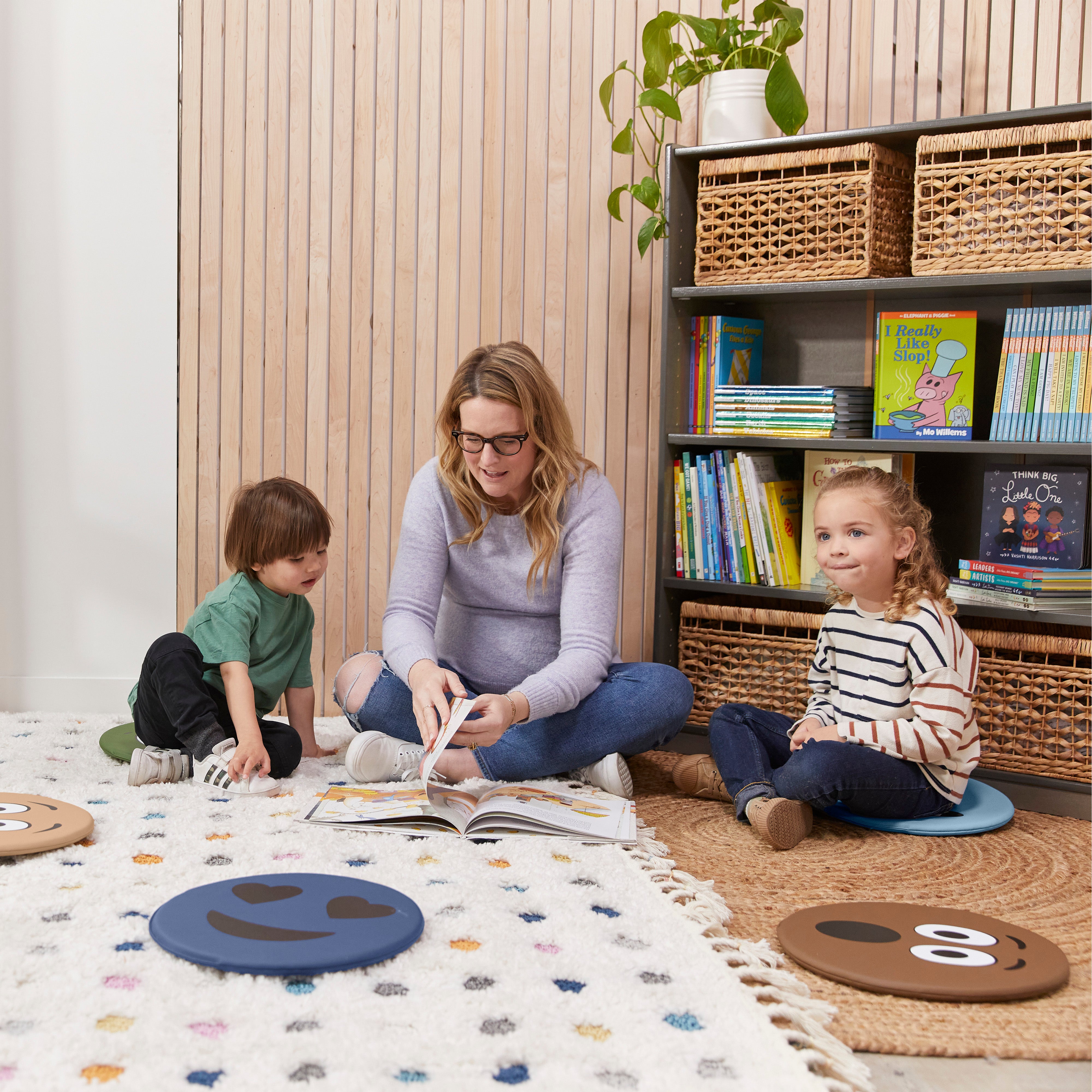 Emotion Pads with Mirror, Trilingual, 8-Piece