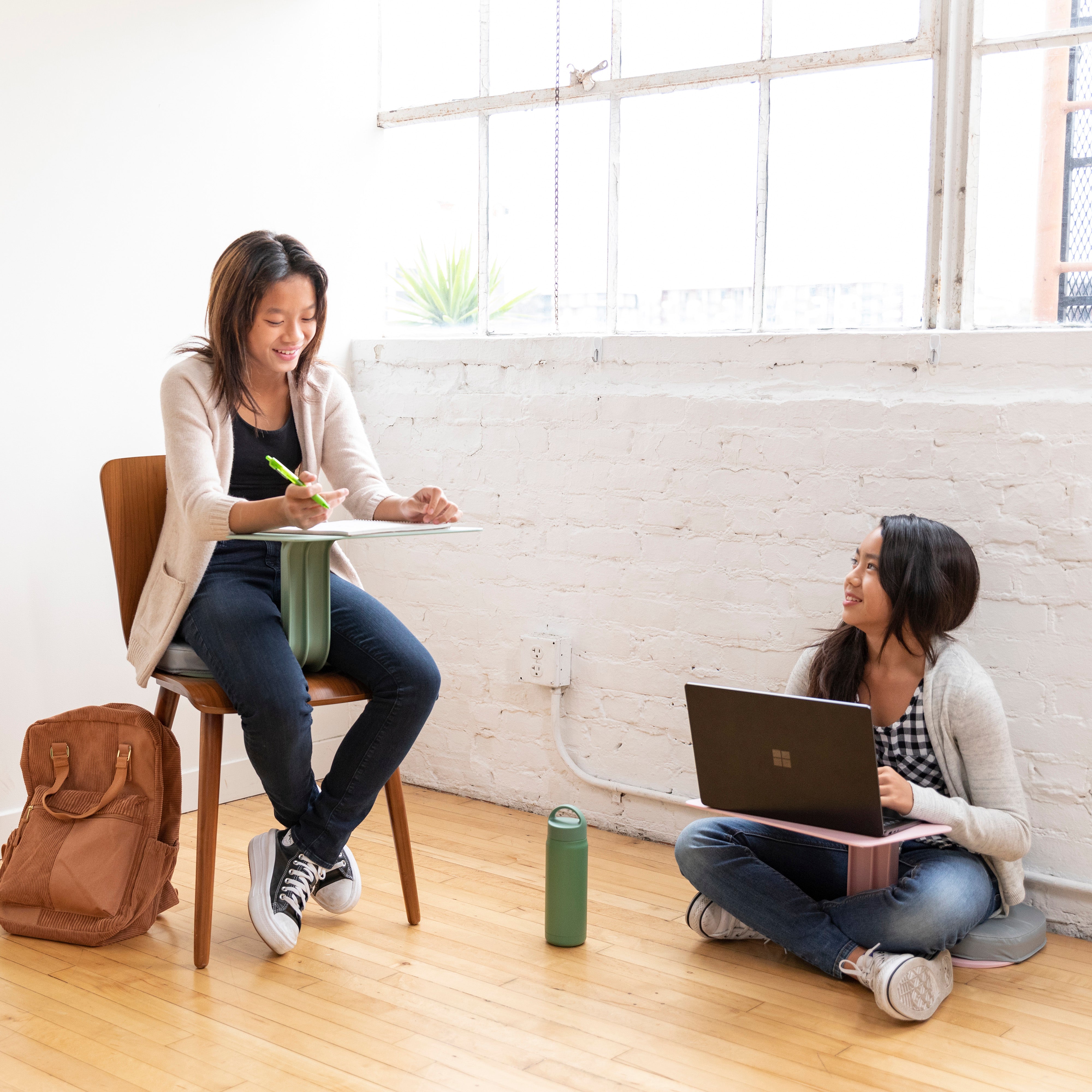 The Surf Portable Lap Desk