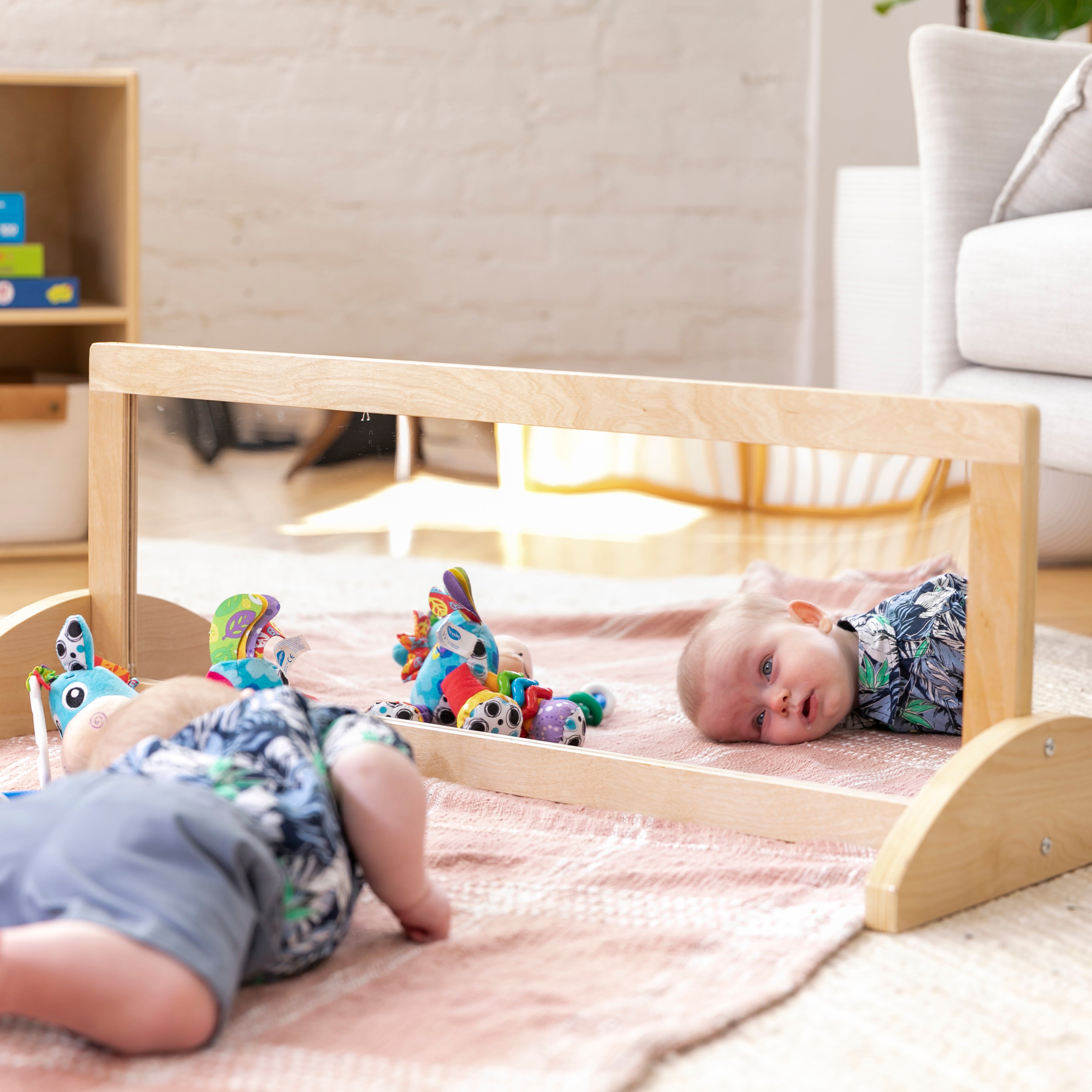 Toddler Single-Sided Bi-Directional Mirror