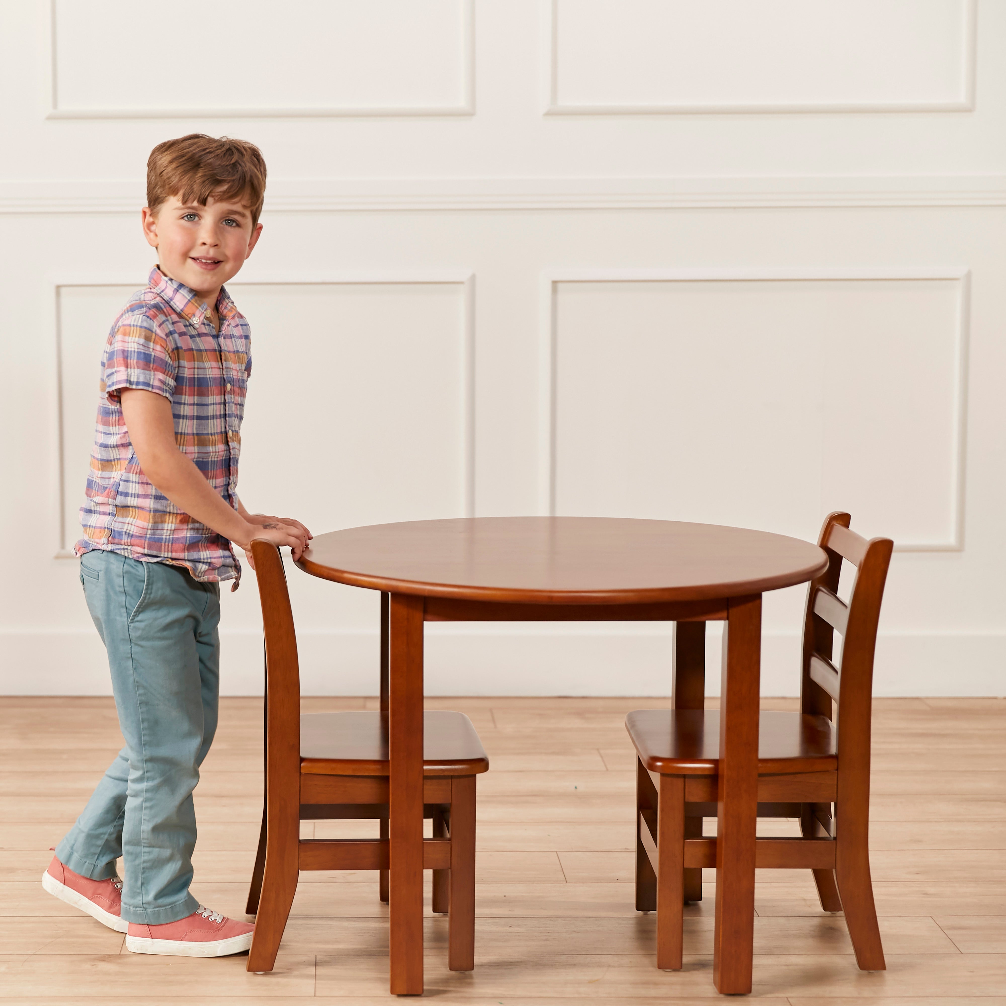 30in D Round Hardwood Table with 22in Legs