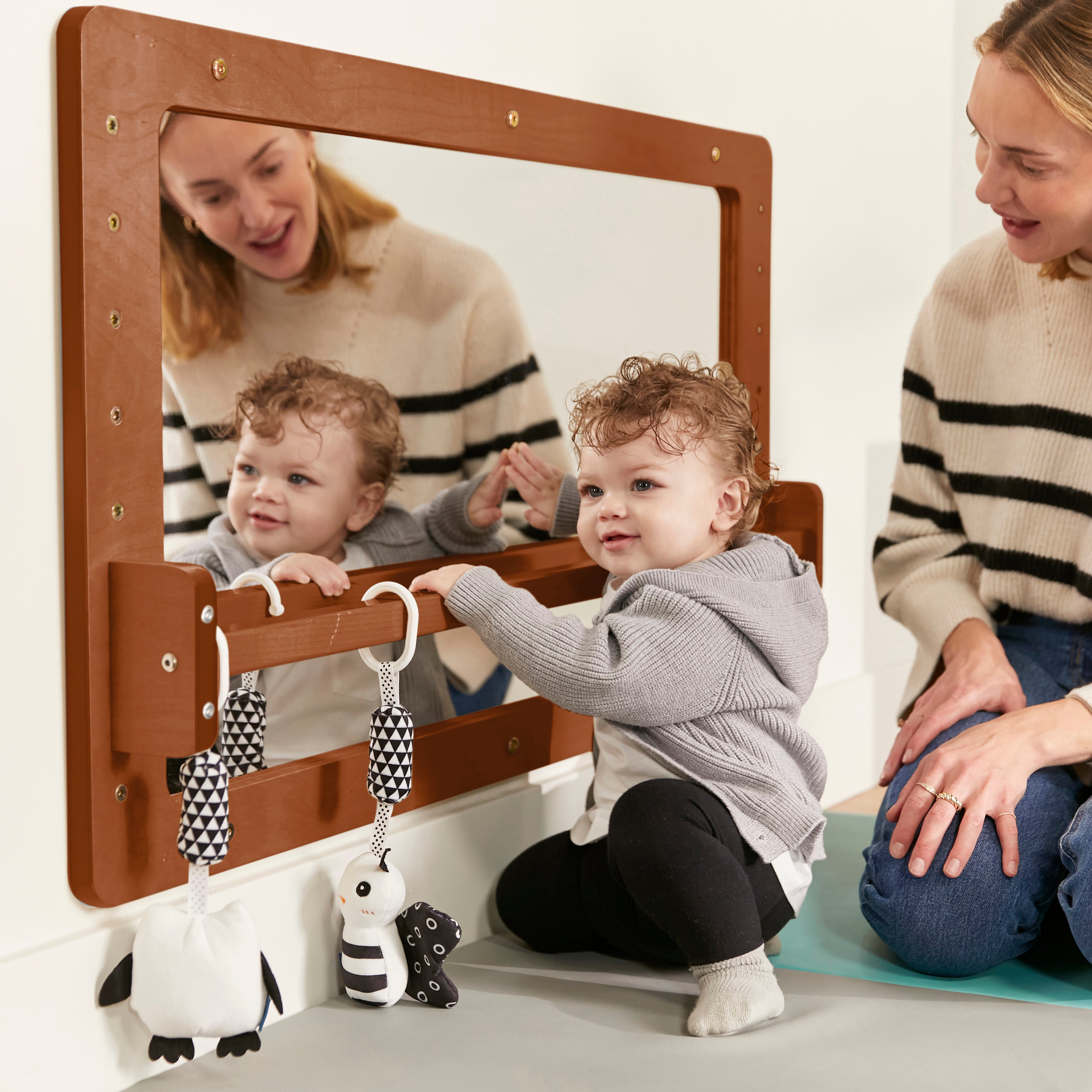 Wall-Mounted Coordination Mirror