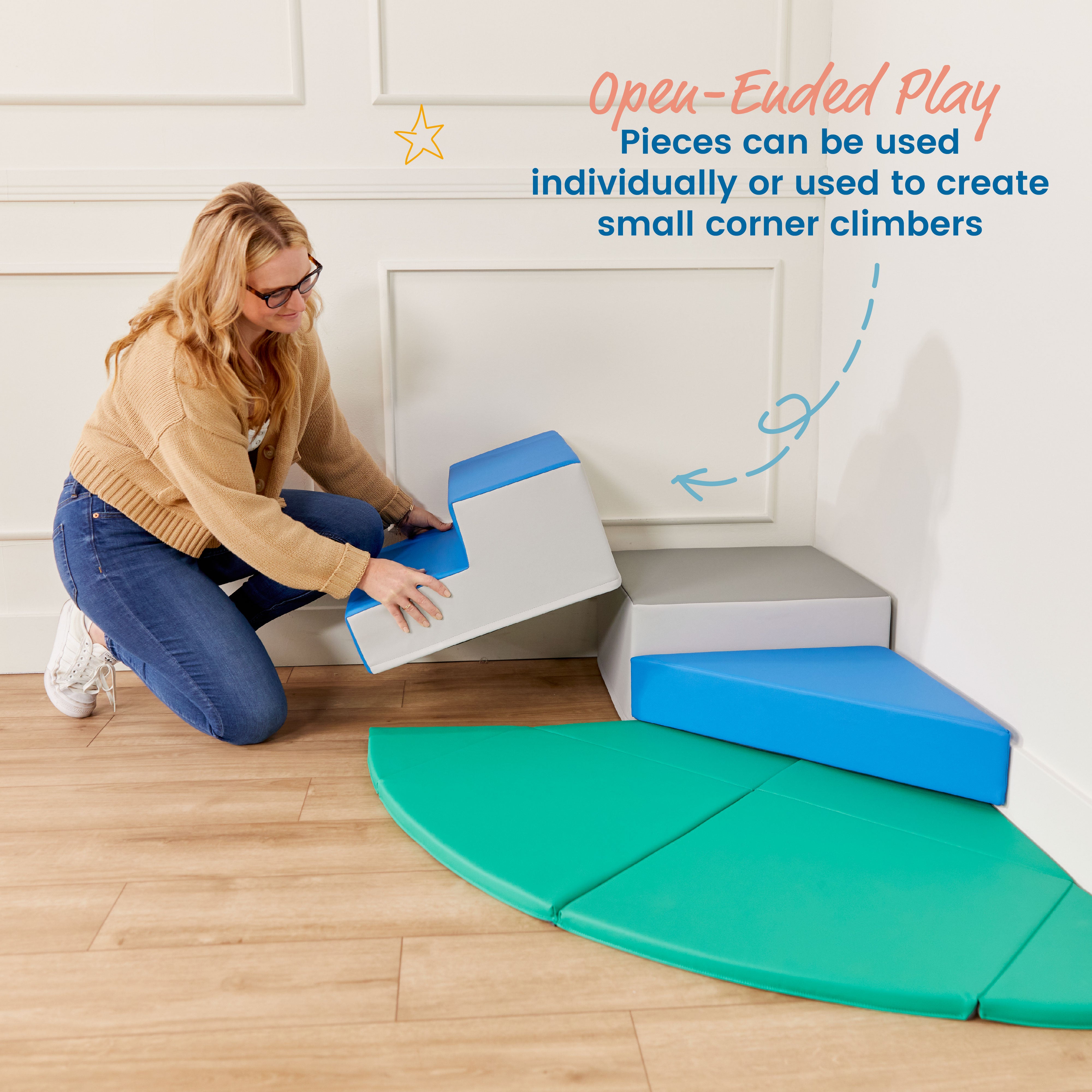 Adventurer's Summit with Steps, 17-Piece