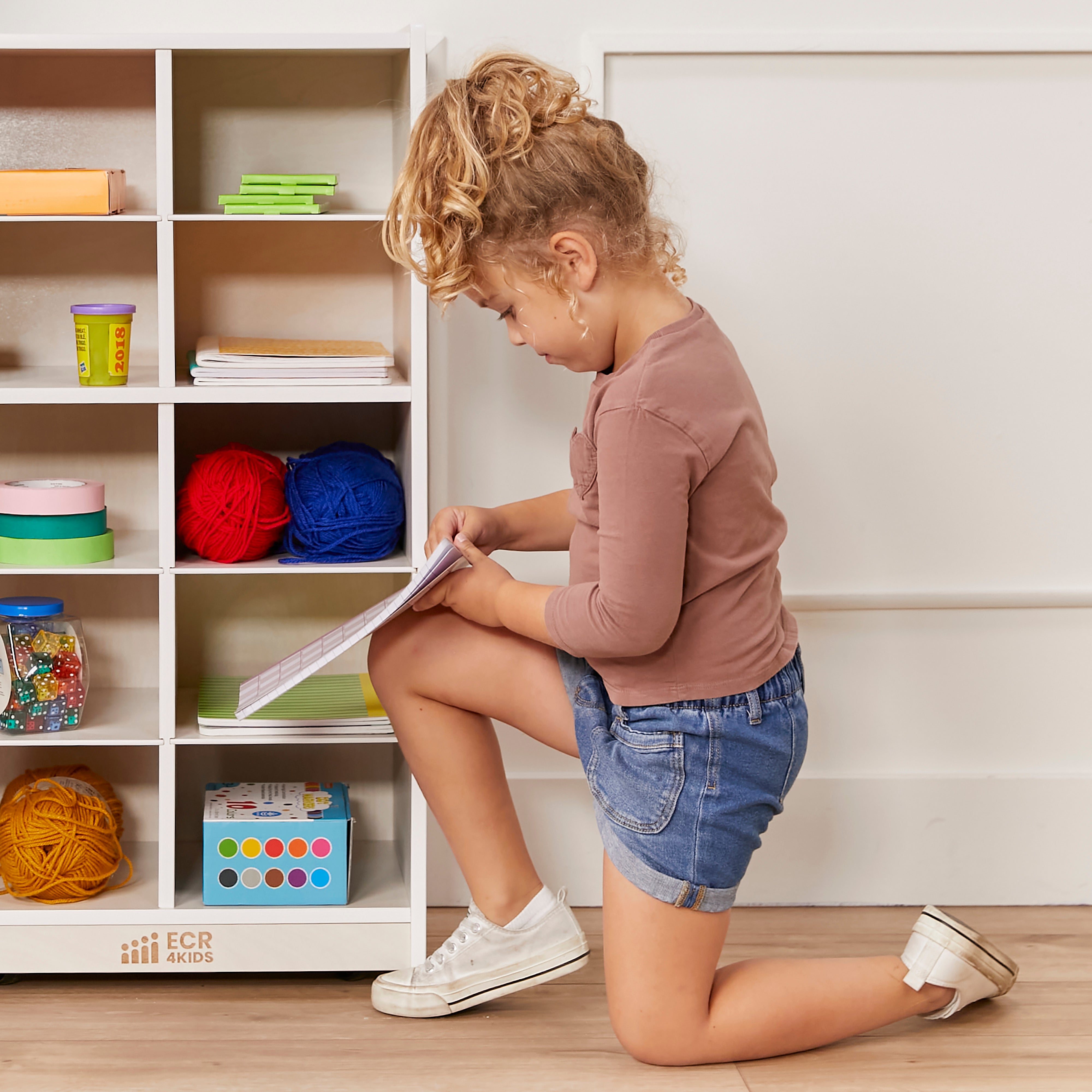 10 Cubby Mobile Tray Storage Cabinet, 5x2