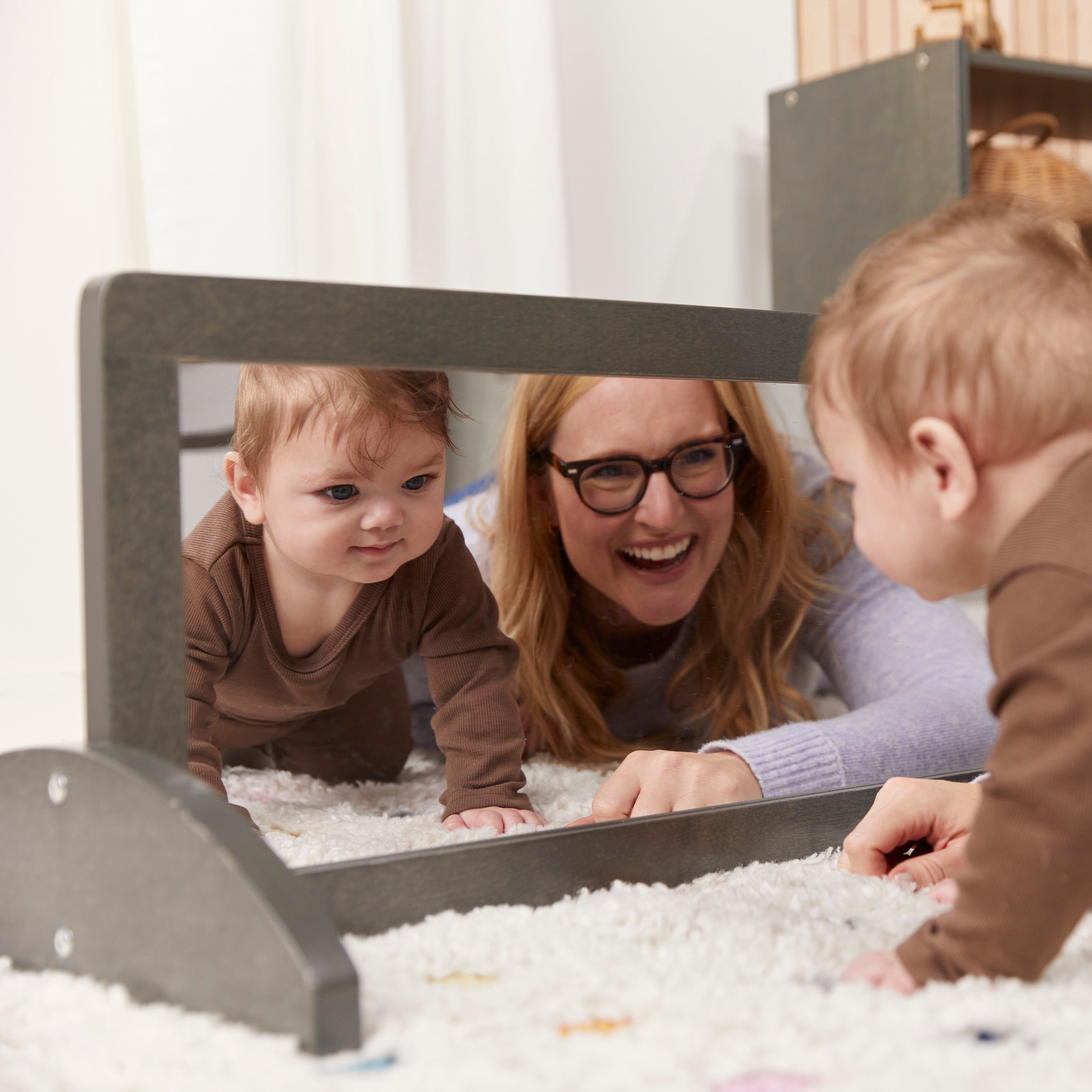 Single-Sided Bi-Directional Mirror