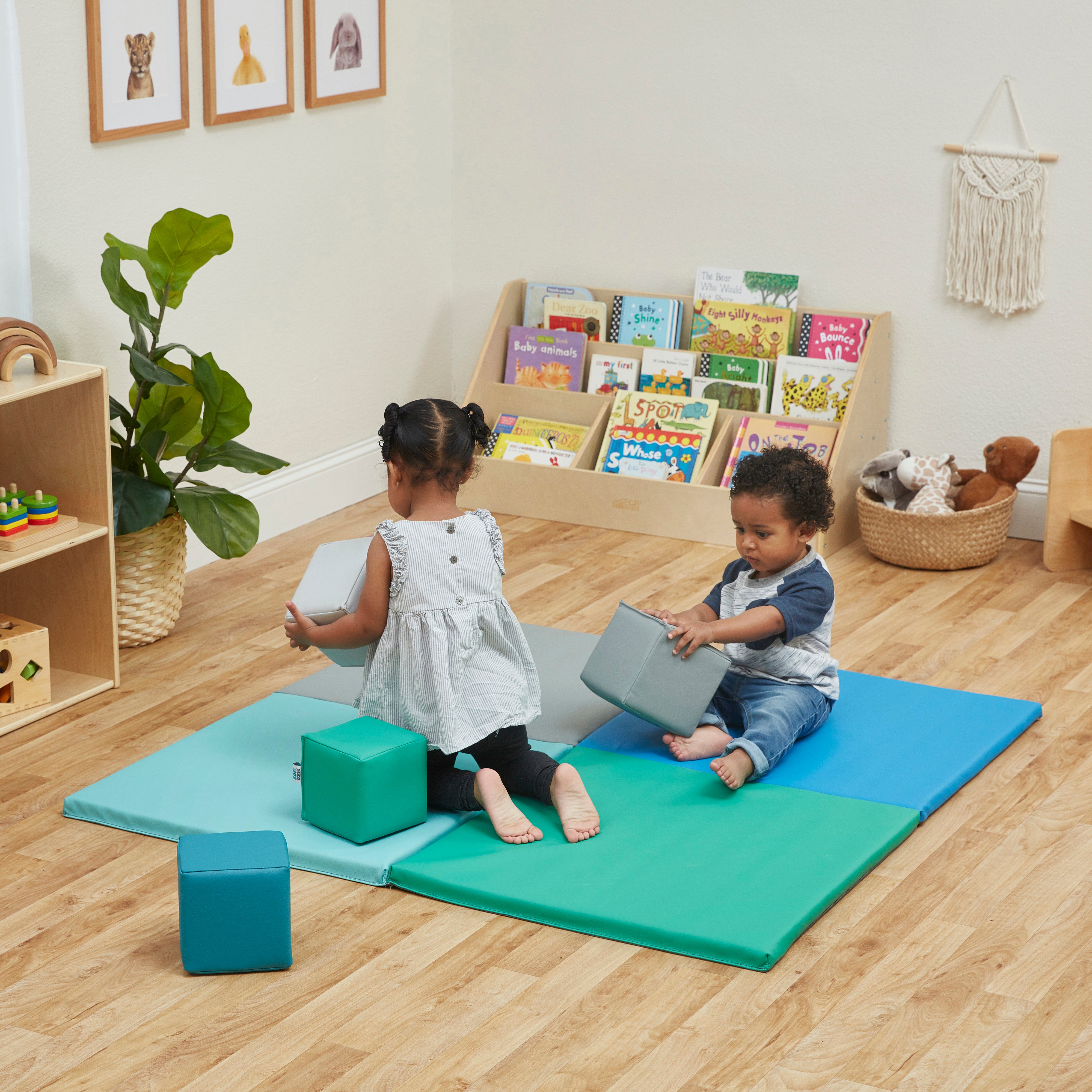 Quad Fold-N-Go Activity Mat