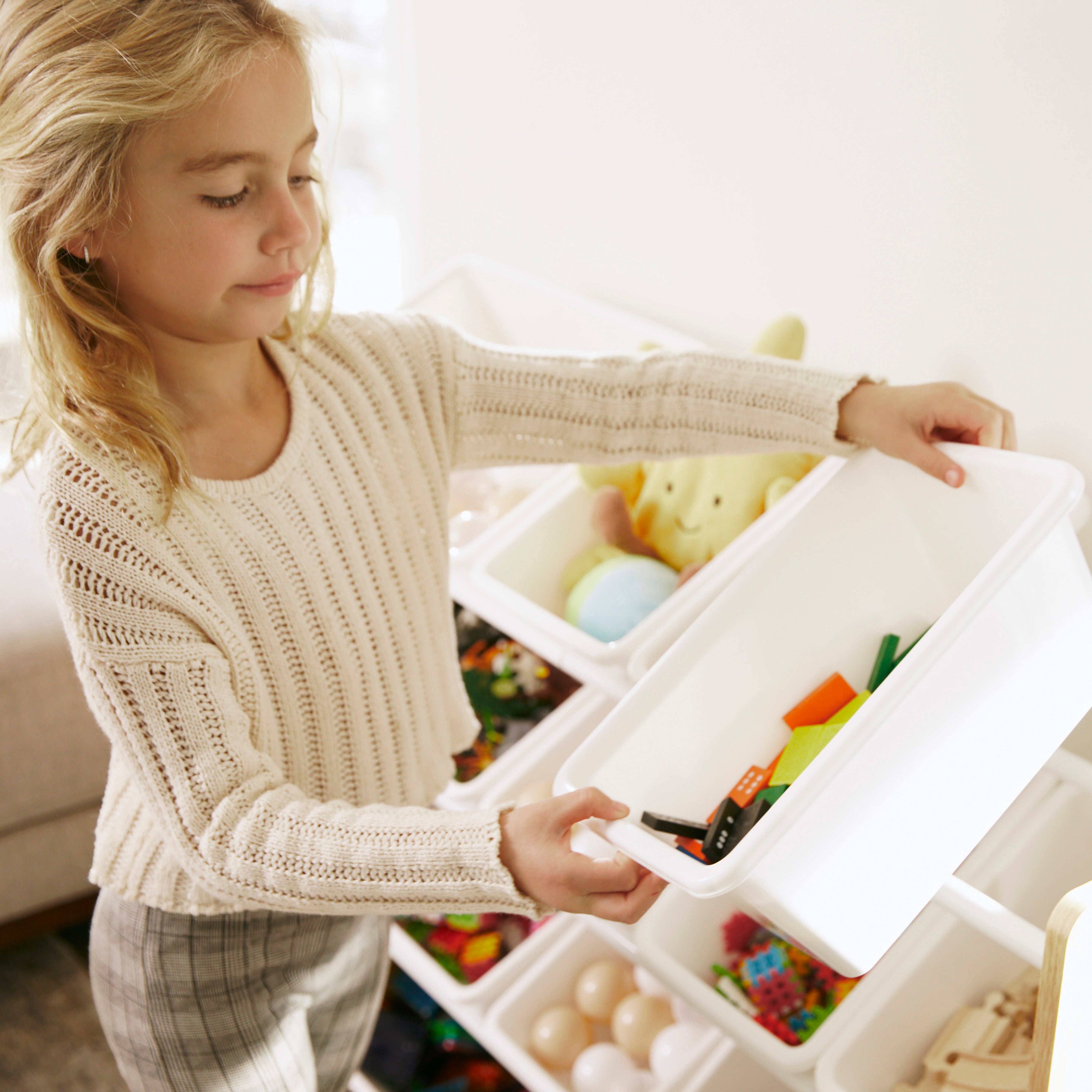 4-Tier Organizer with 16 Removable Plastic Bins, 4x4