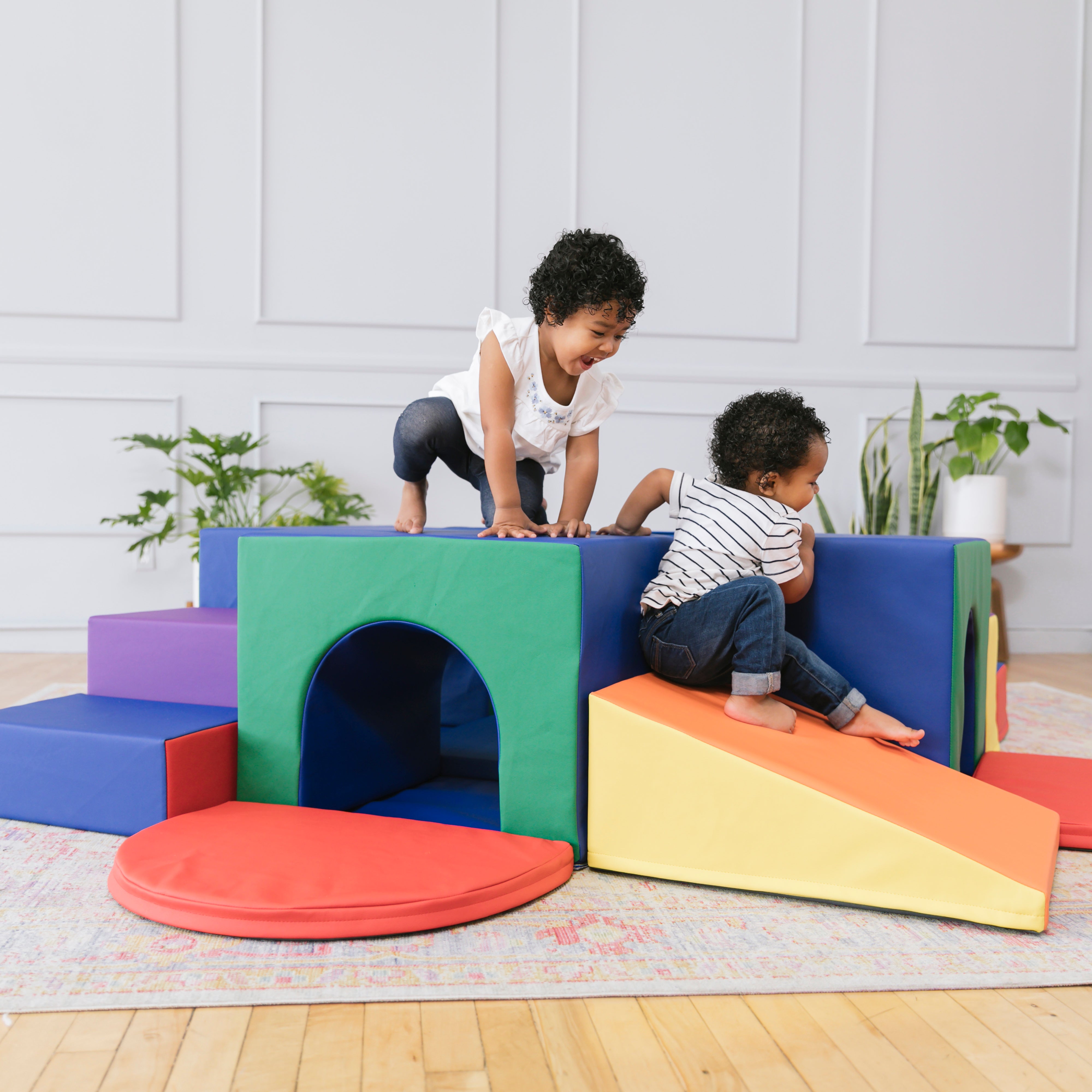 Four Tunnel Maze 360 Degree Climber, 15-Piece