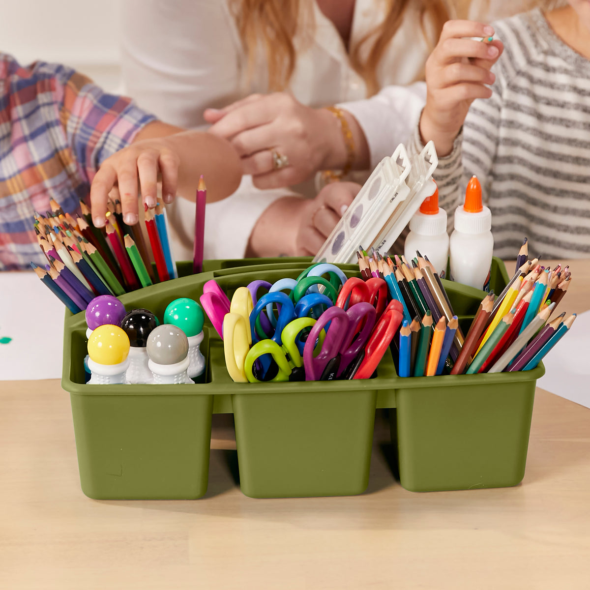 6-Compartment Large Plastic Caddy, 6-Pack