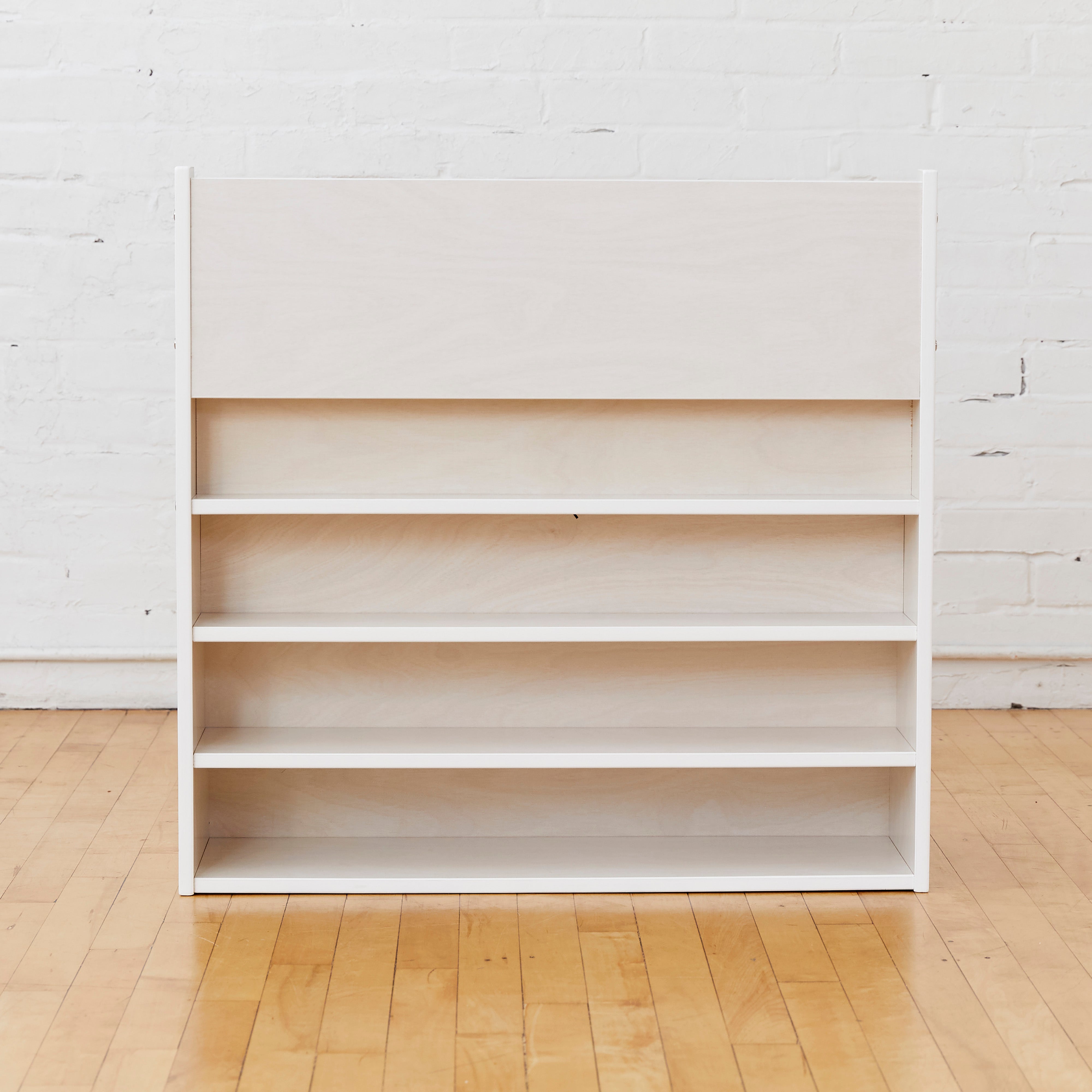 Streamline Single-Sided Book Display with Storage