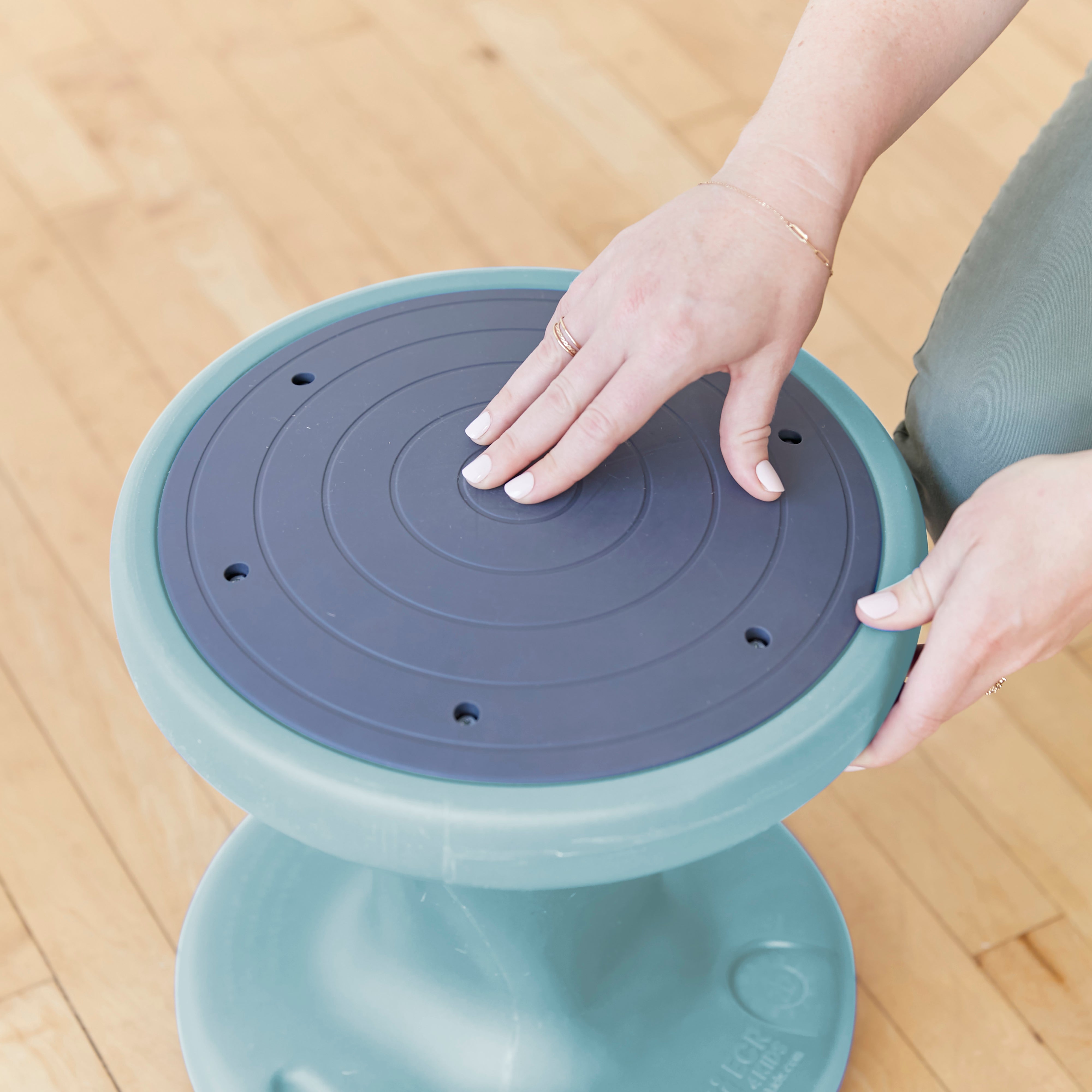 Twist Wobble Stool, 14in Seat Height