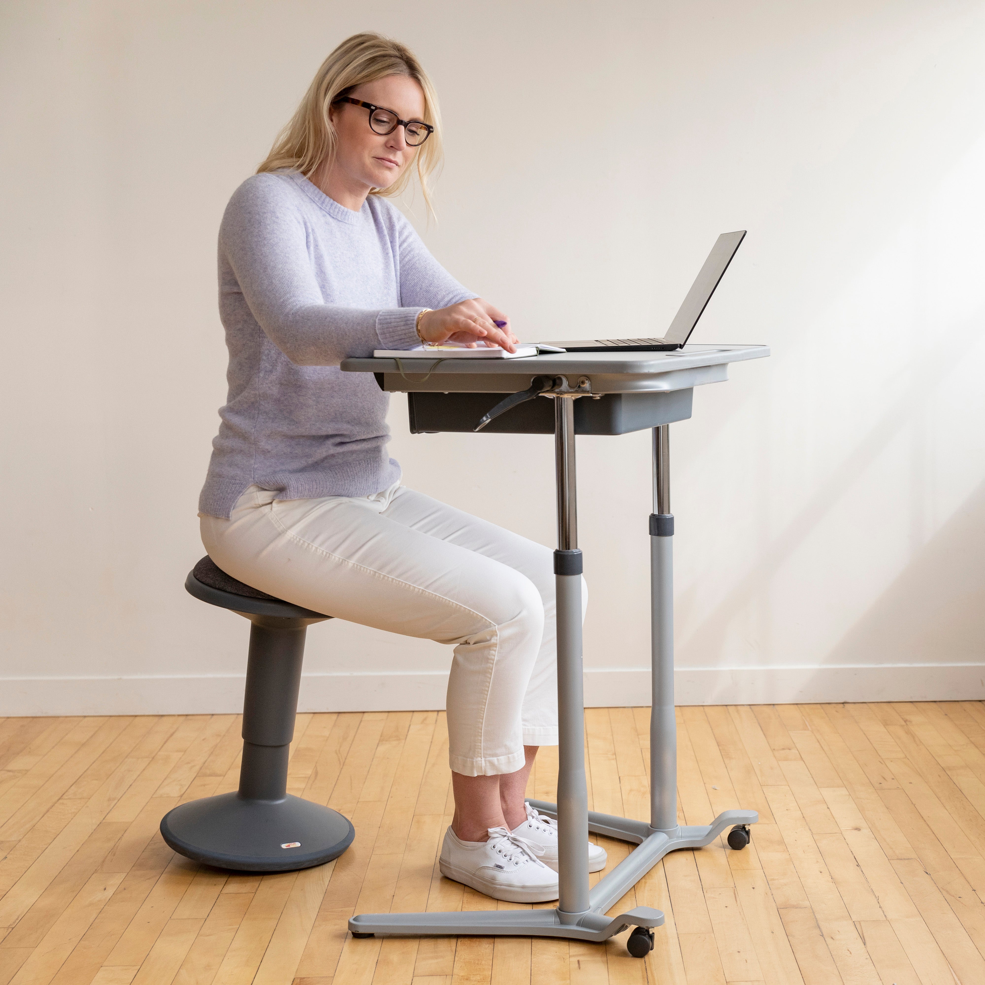 3S Mobile Desk, Sit Stand and Store, Adjustable
