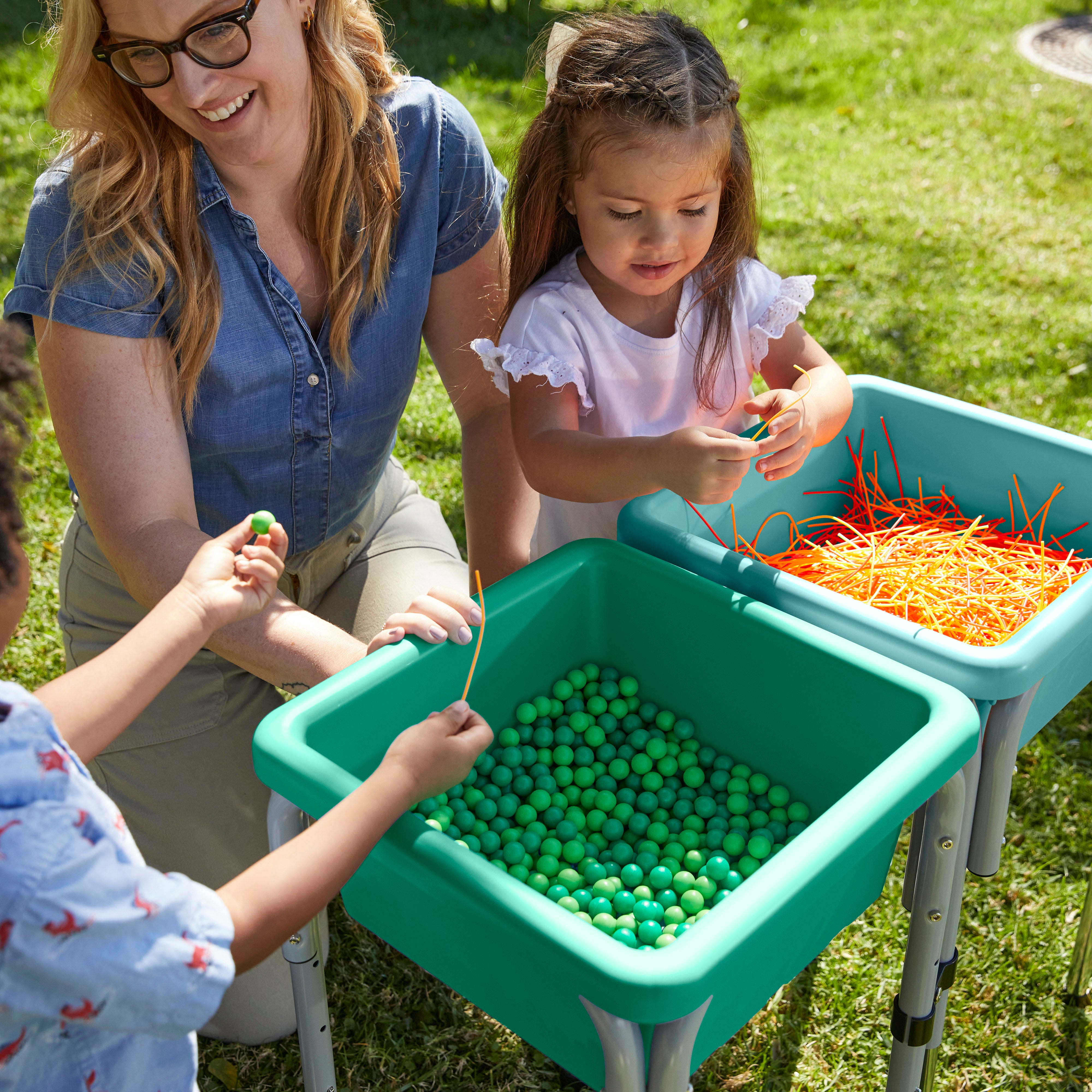 2-Station Sand and Water Adjustable Play Table, Sensory Bins