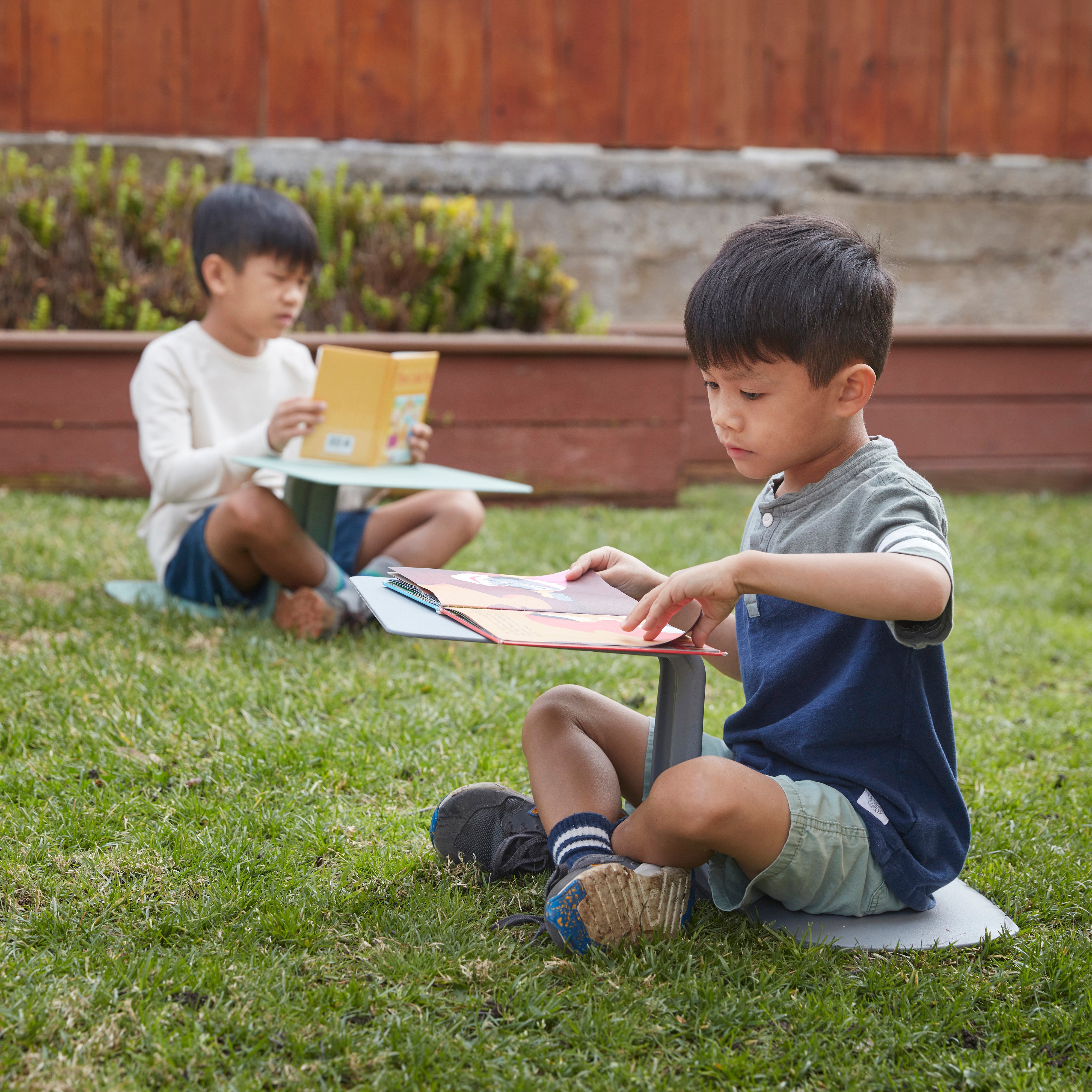The Surf Portable Lap Desk, Flexible Seating