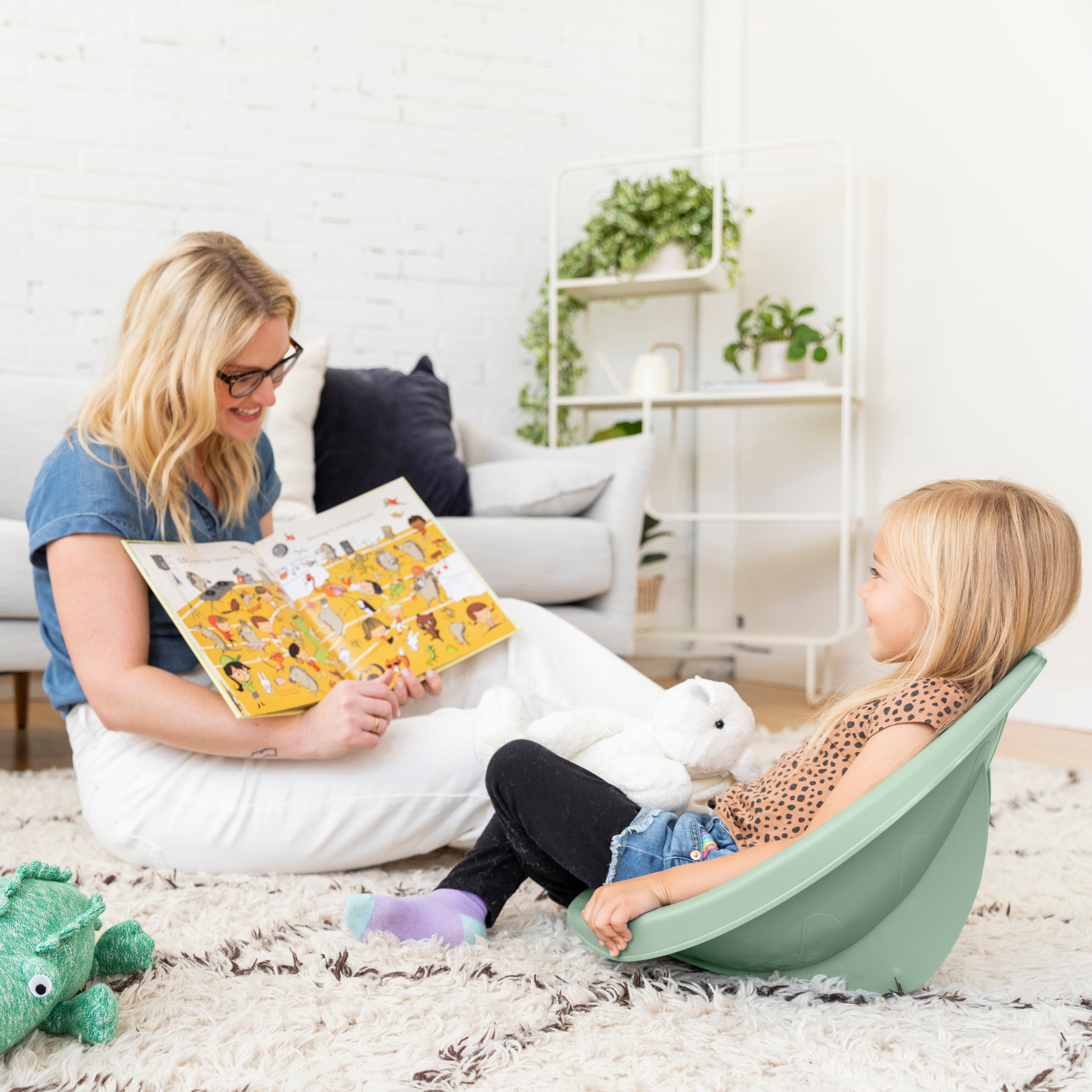 Leaf Floor Seats with Mobile Leaf Seat Cart, 12-Piece