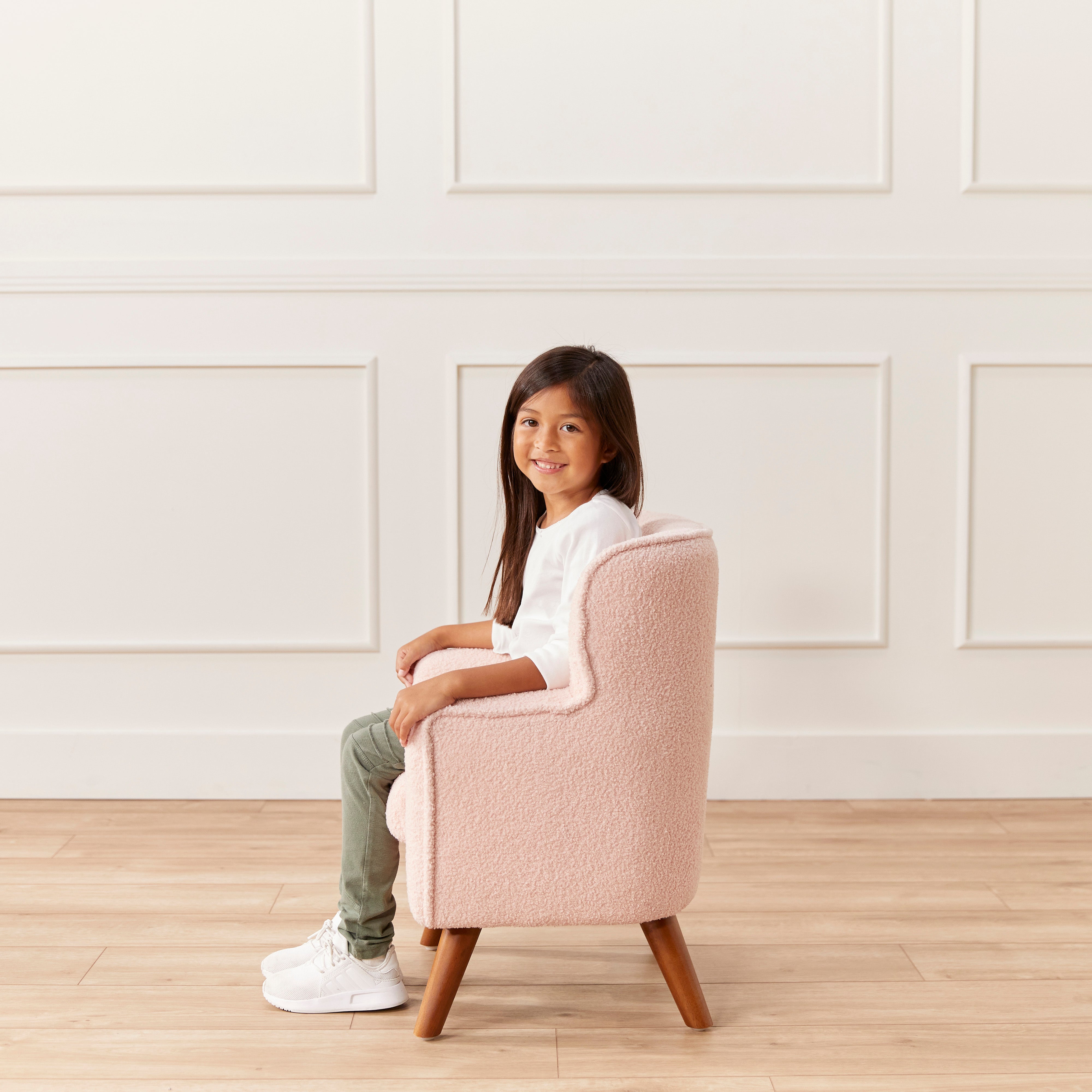 Mila Sherpa Toddler Arm Chair with Removable Wooden Legs