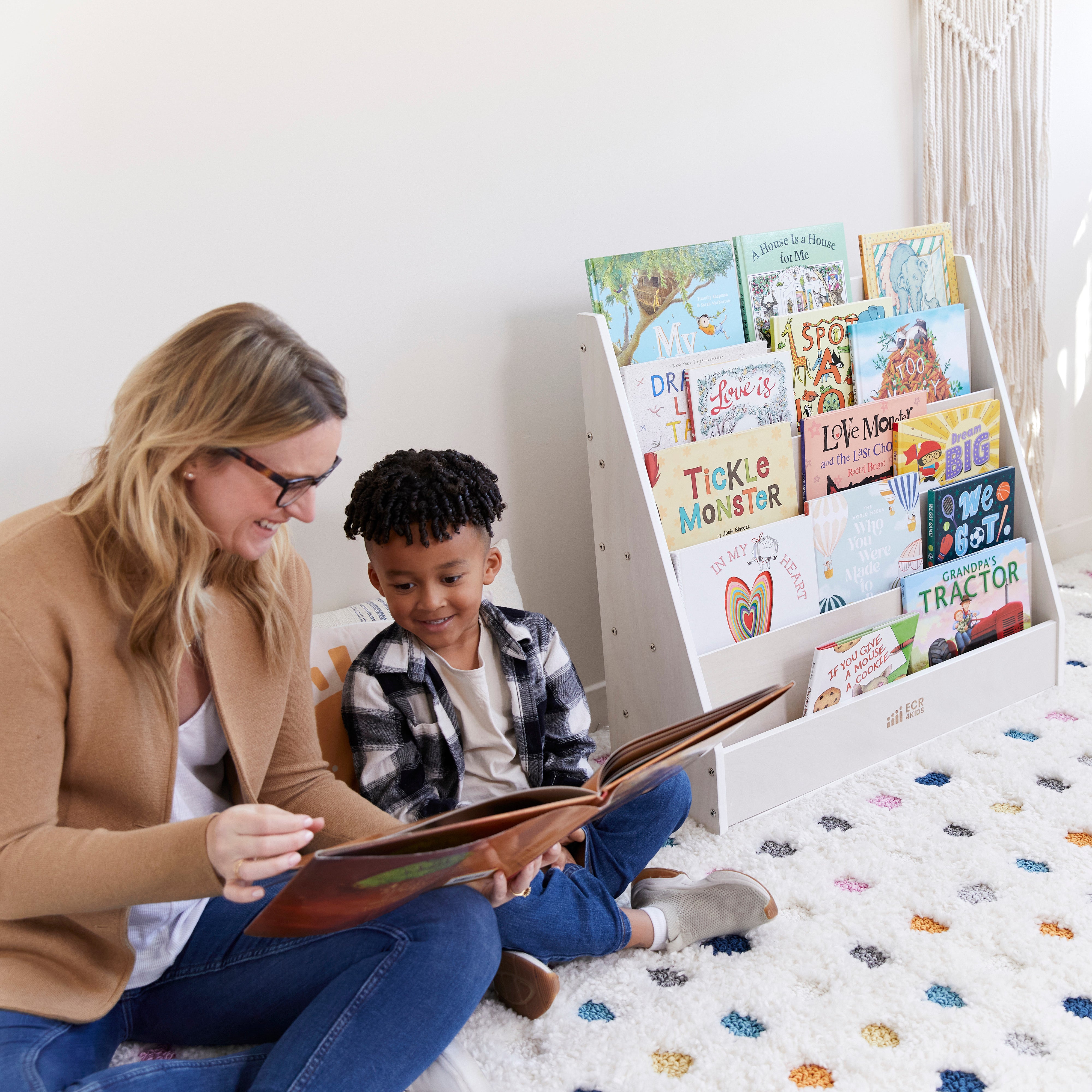 Streamline Single-Sided Book Display with Storage