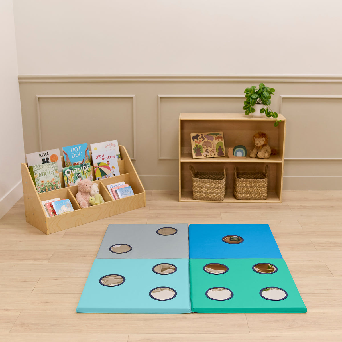 Roll & Reflect Counting Folding Activity Mat with Mirrors