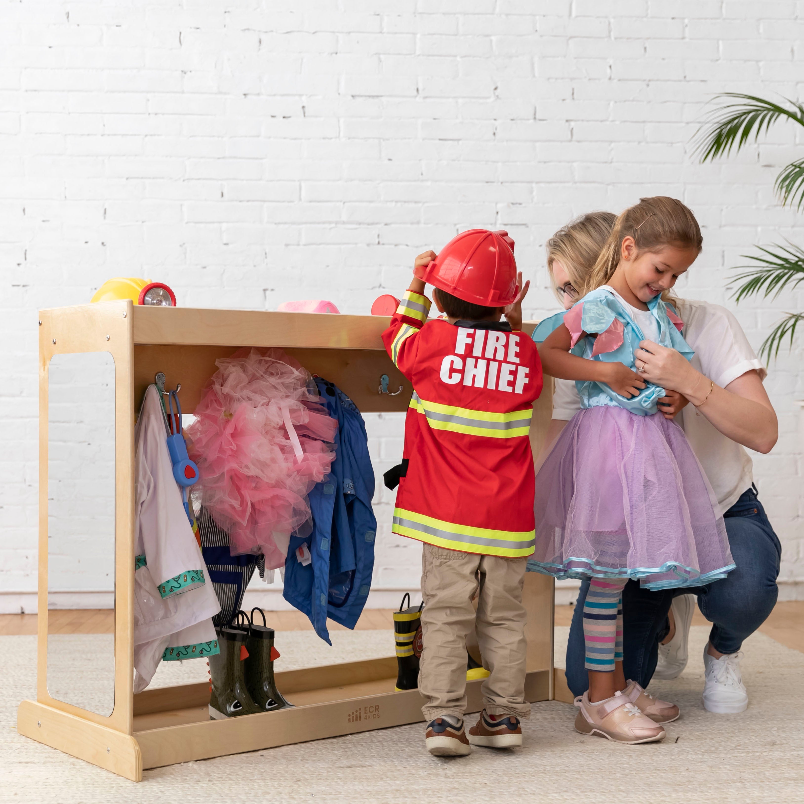 Streamline Dress-Up Island