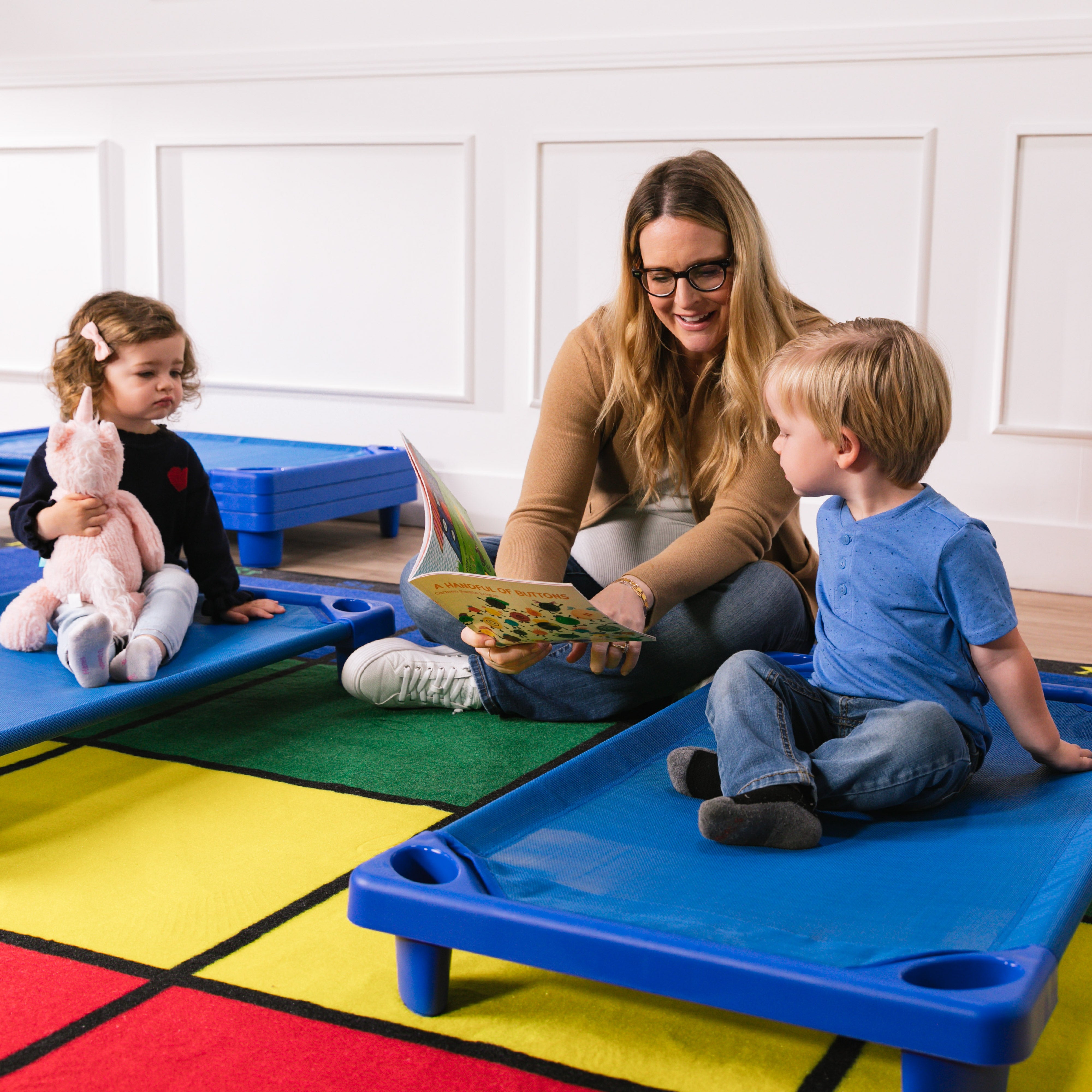 Stackable Kiddie Cots with Universal Cot Trolley, Toddler Size, Ready-to-Assemble, 6-Pack