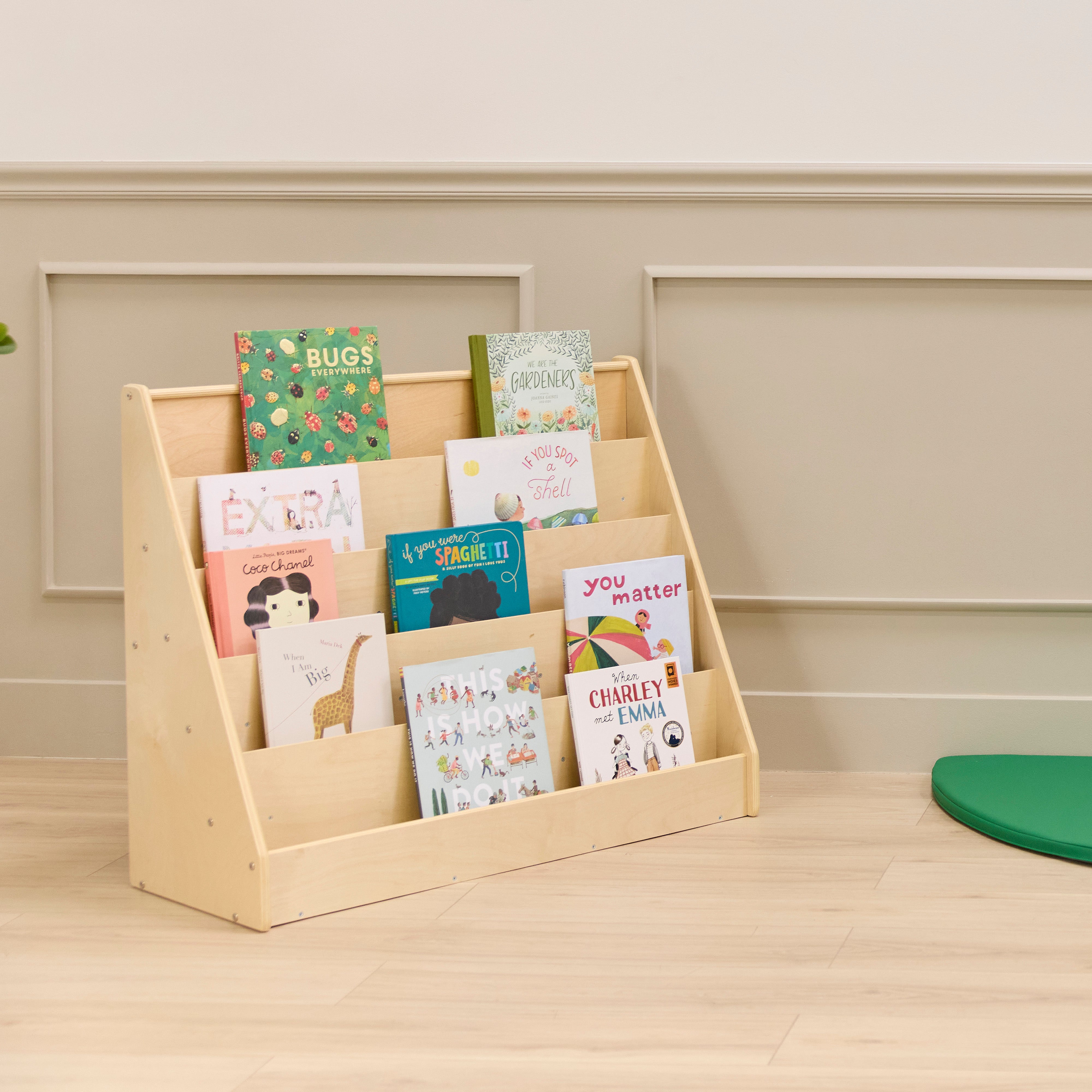5-Tier Forward-Facing Kids Book Shelf