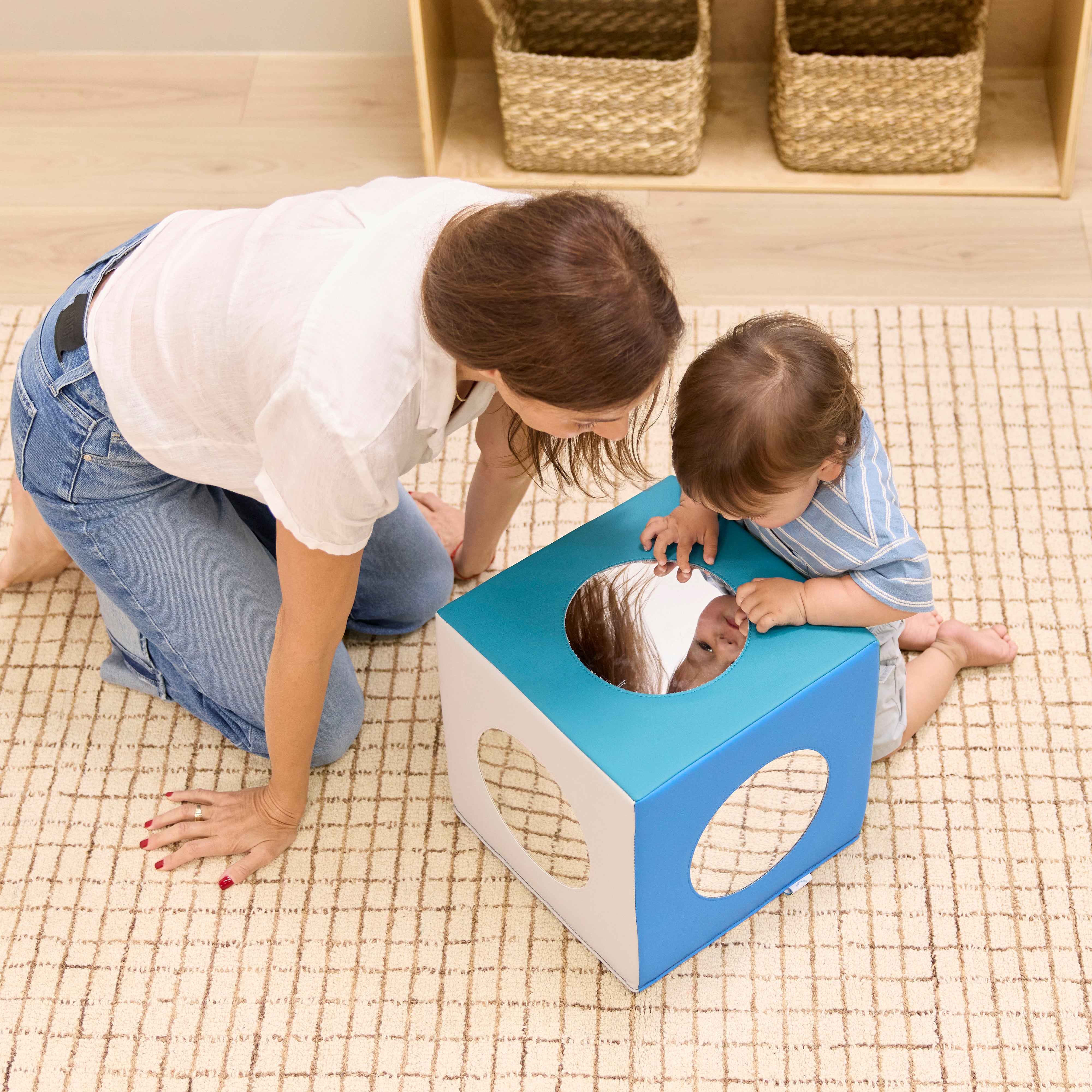 Peek 'n' See Sensory Activity Mirror Cube