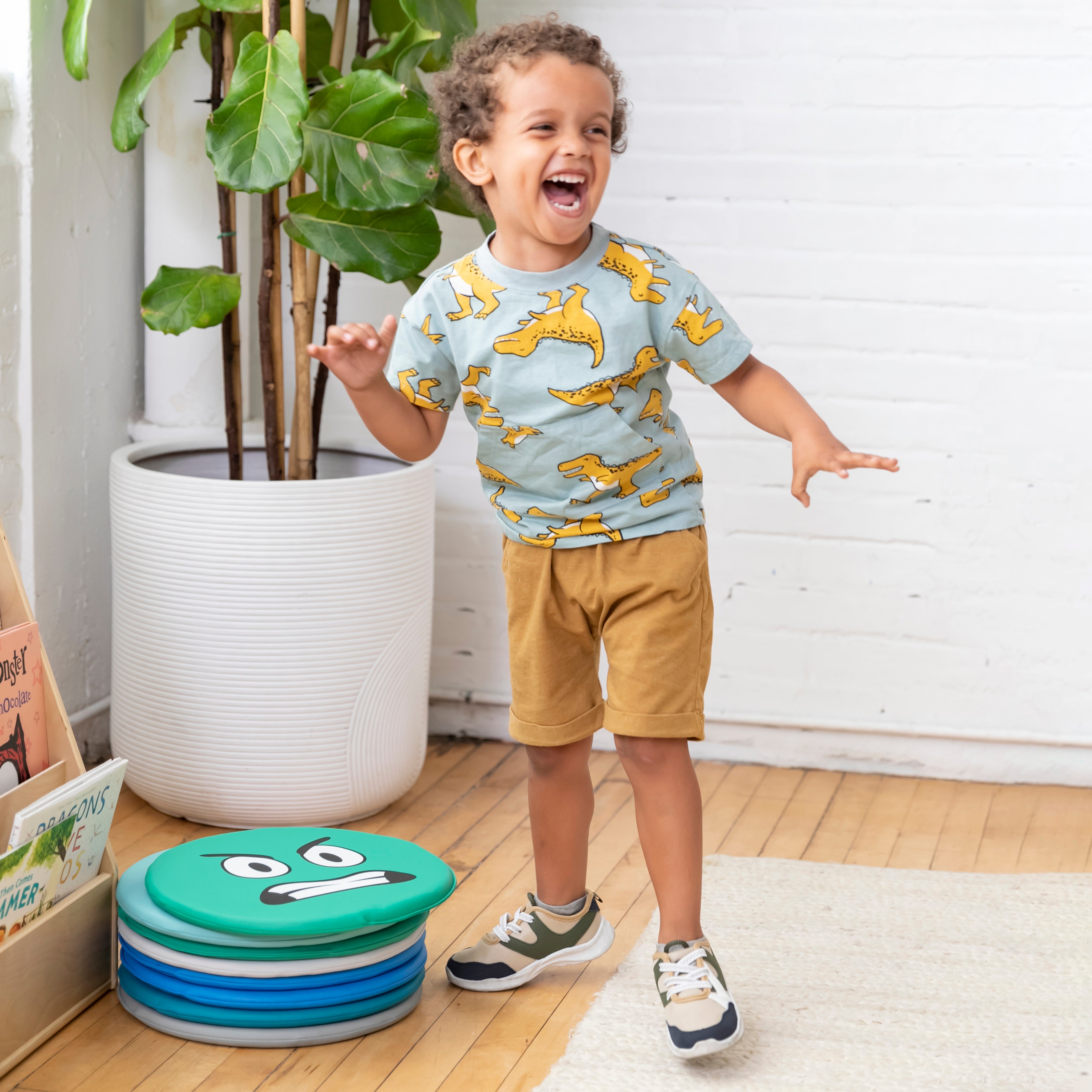 Emotion Pads with Mirror, Trilingual, 8-Piece