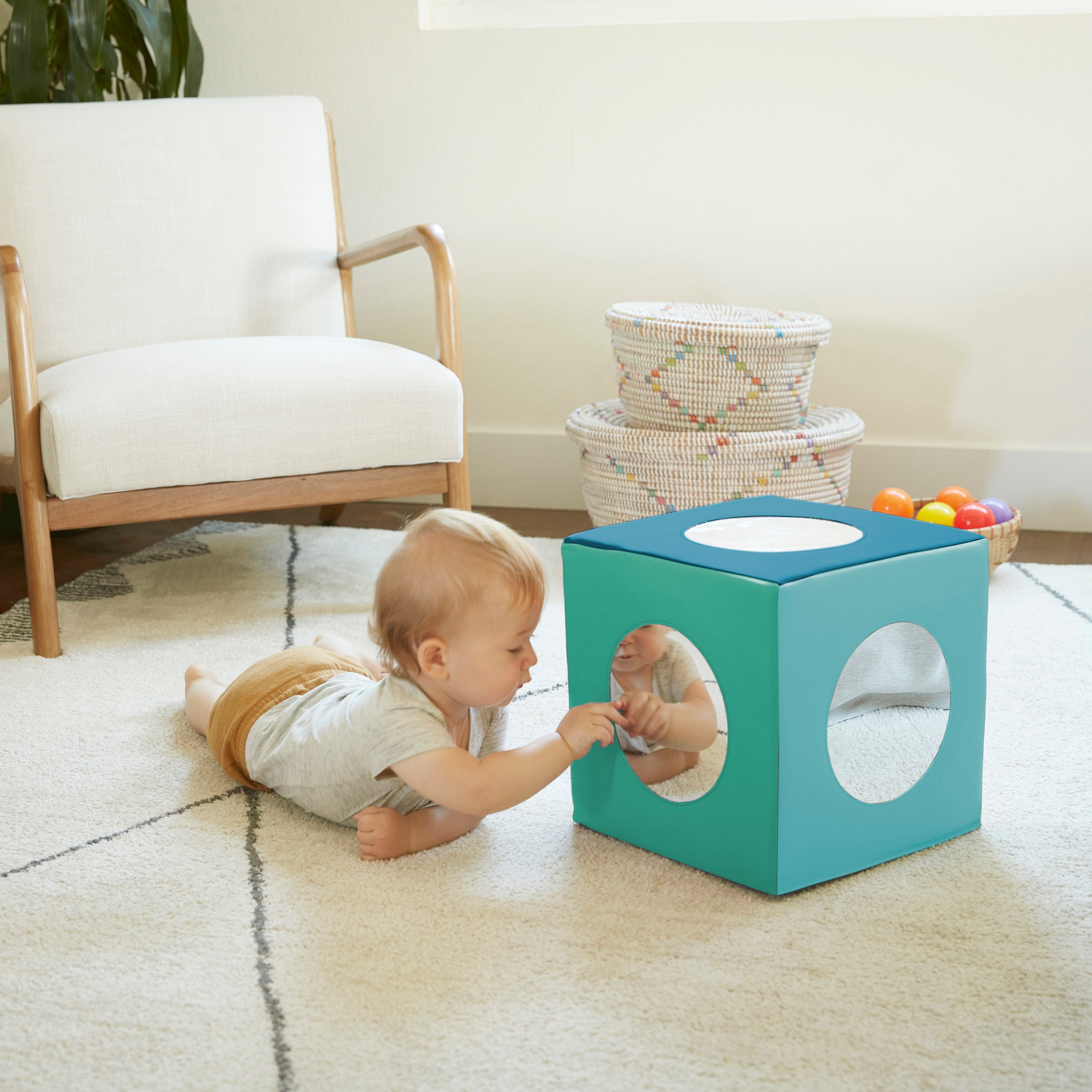SoftZone Mirror Cube