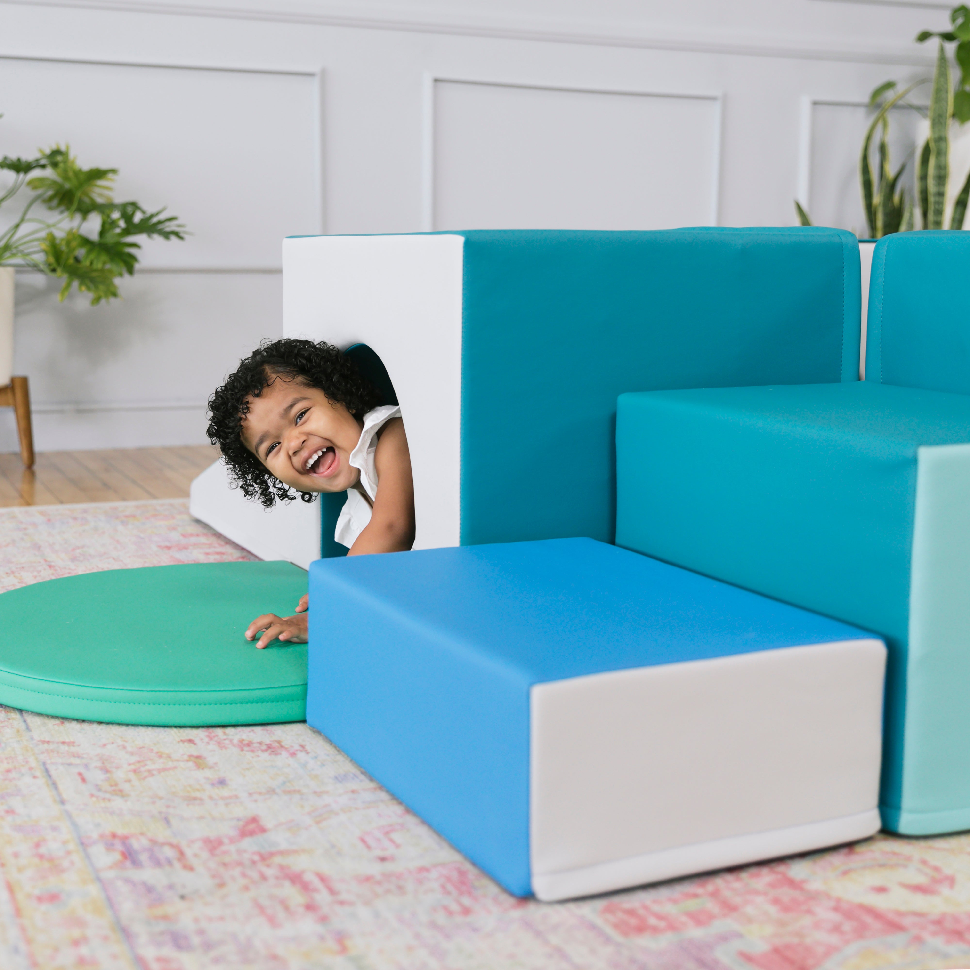 Four Tunnel Maze 360 Degree Climber, 15-Piece