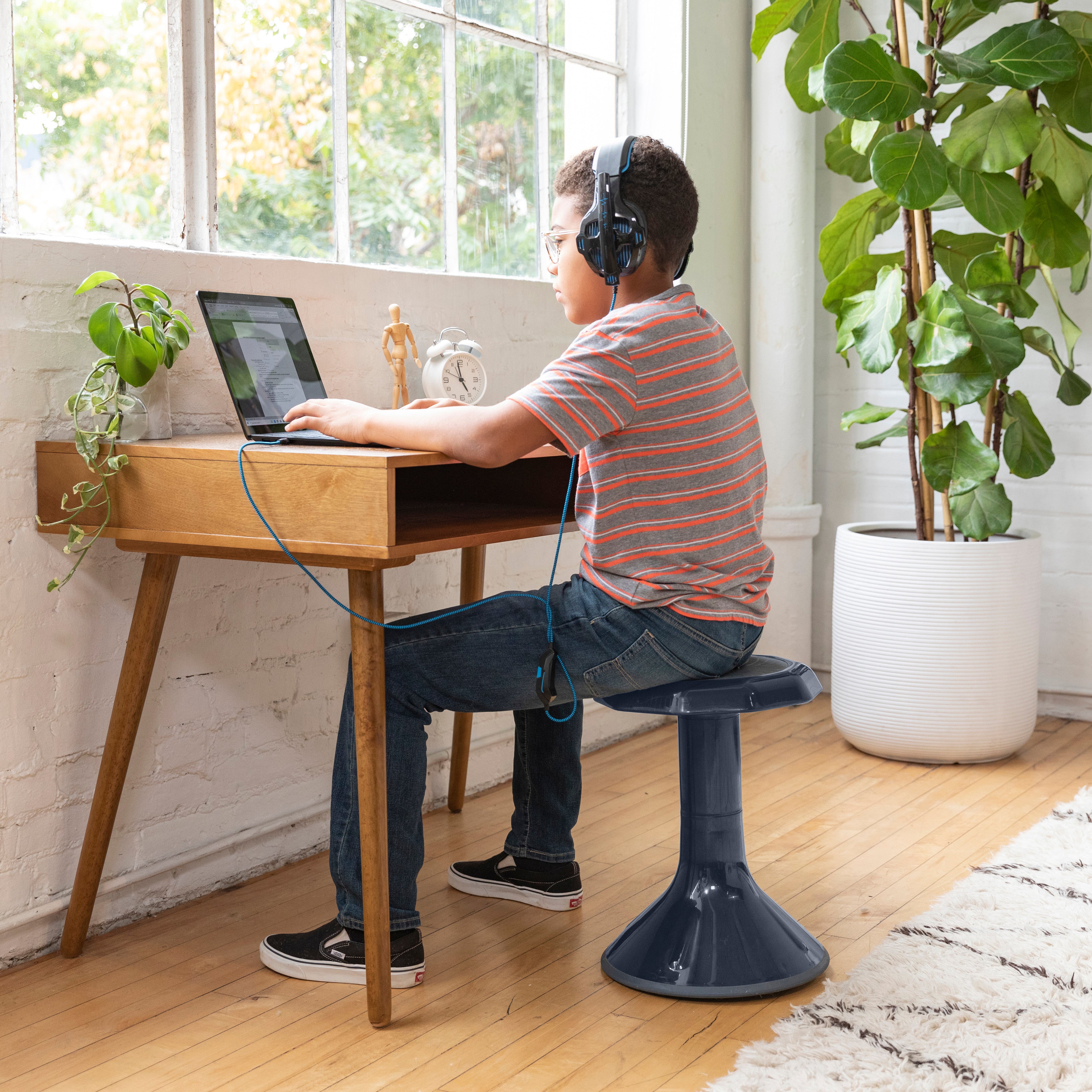 ACE Active Core Engagement Wobble Stool, 18-Inch Seat Height