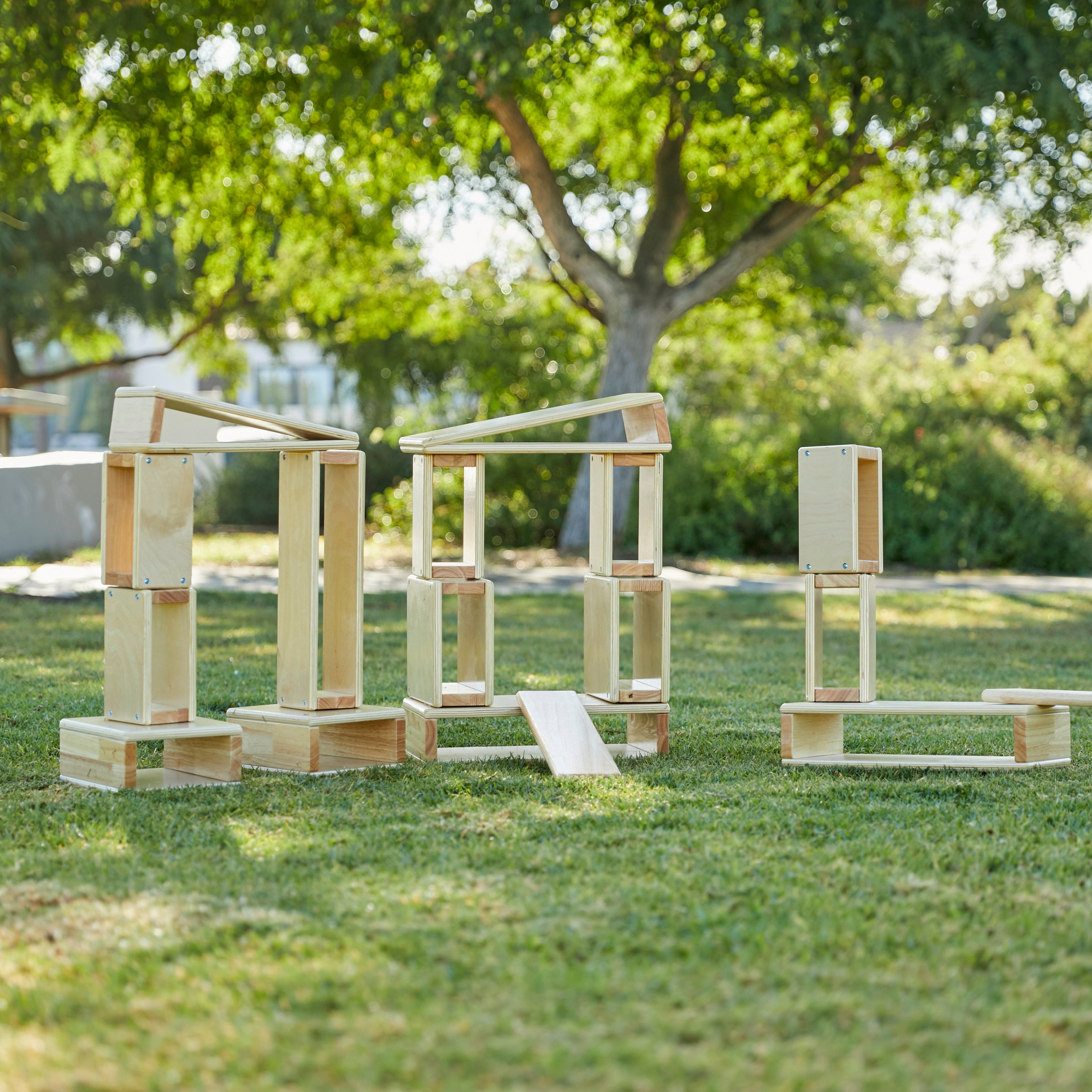 Hollow Block Set, 18-Piece