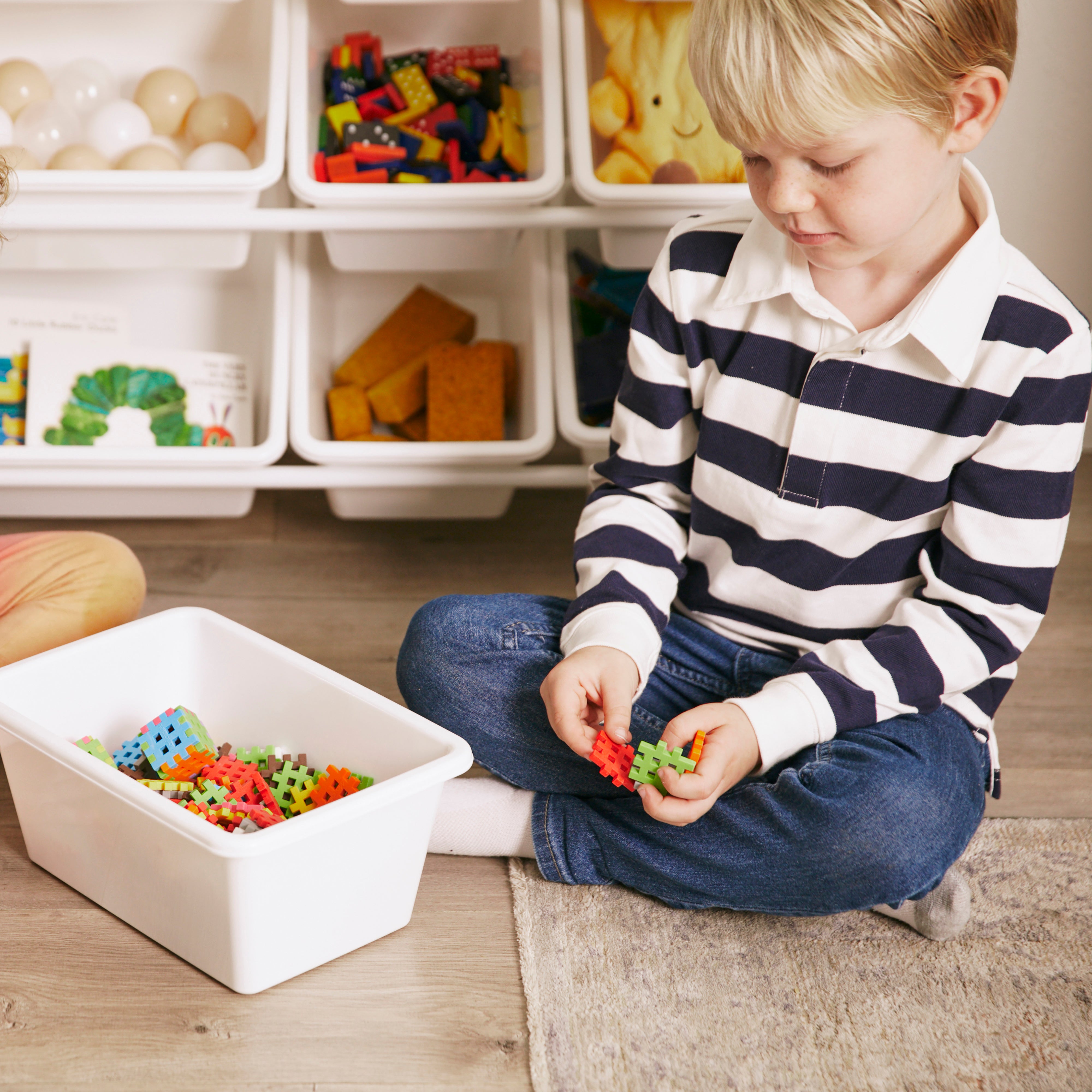 4-Tier Organizer with 16 Removable Plastic Bins, 4x4