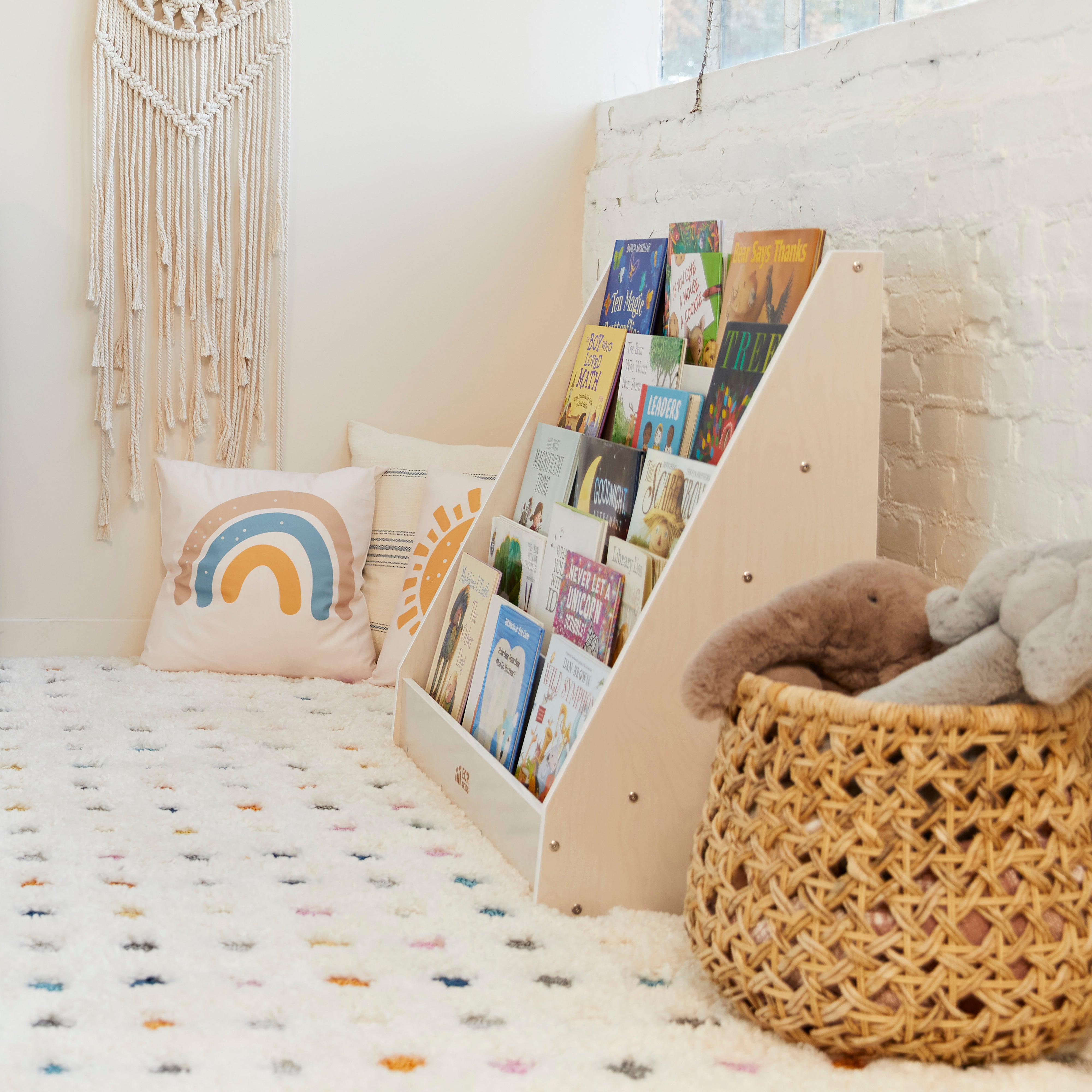 Single-Sided Book Display