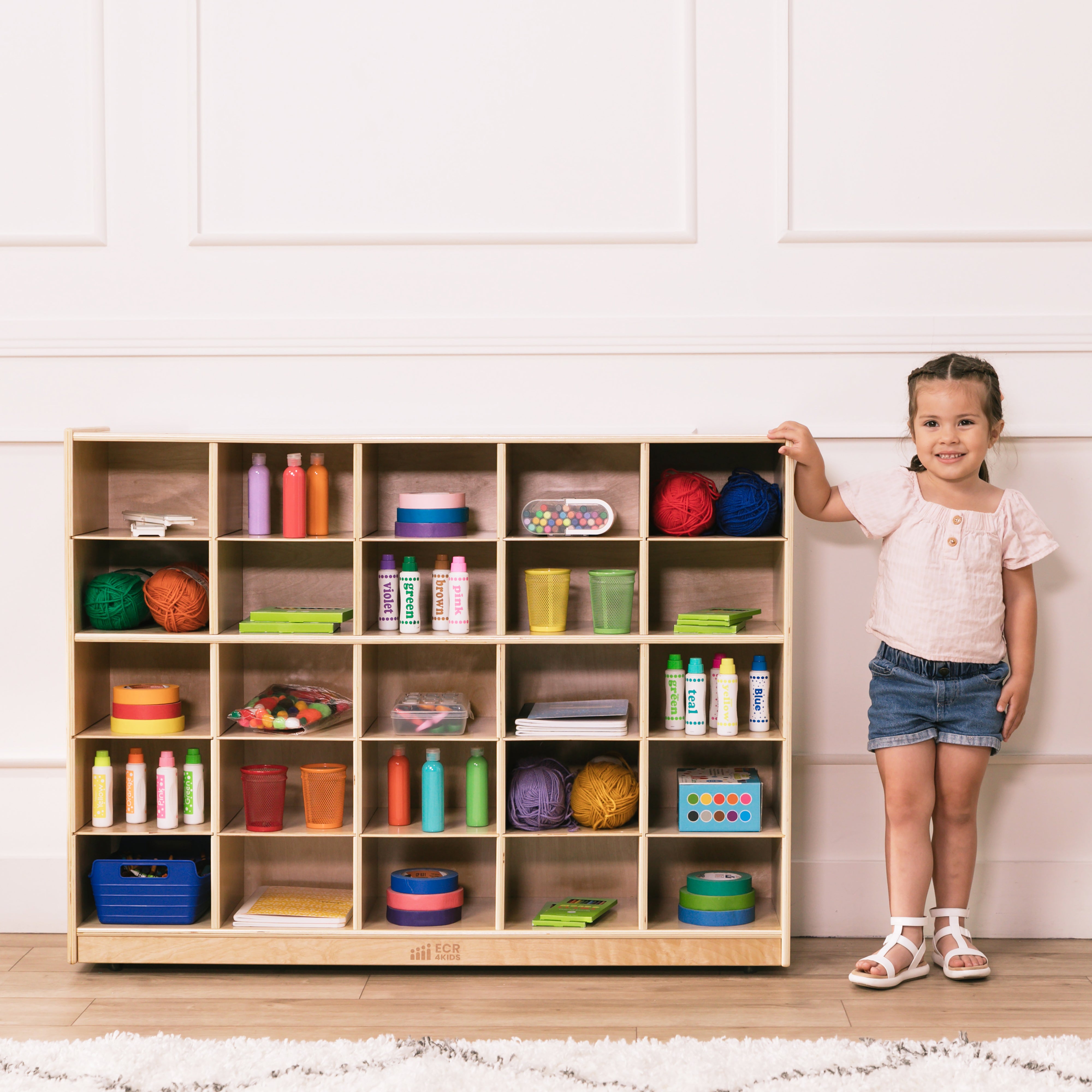 25 Cubby Mobile Tray Cabinet with Scoop Front Storage Bins, Natural, Classroom Furniture