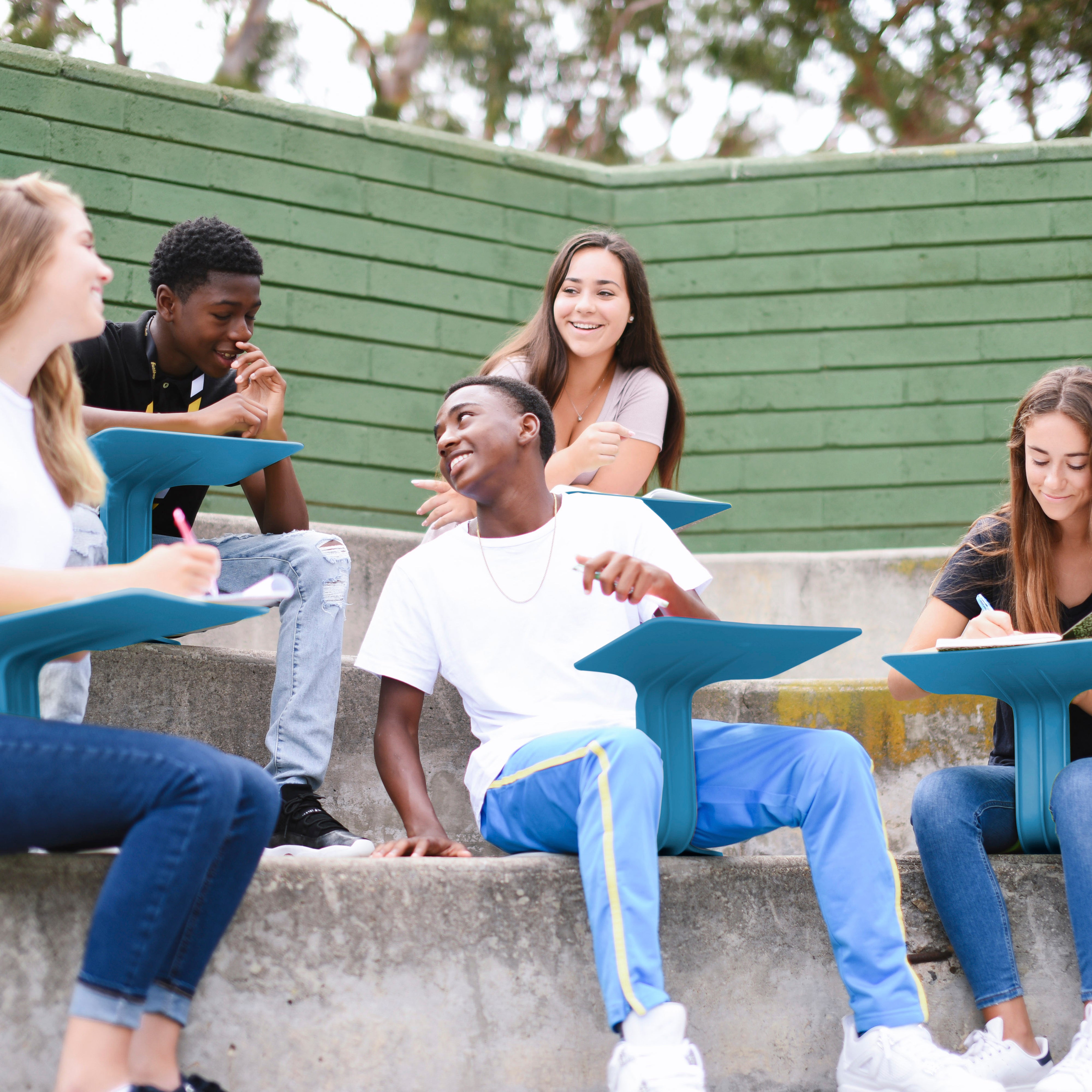The Surf Portable Lap Desk