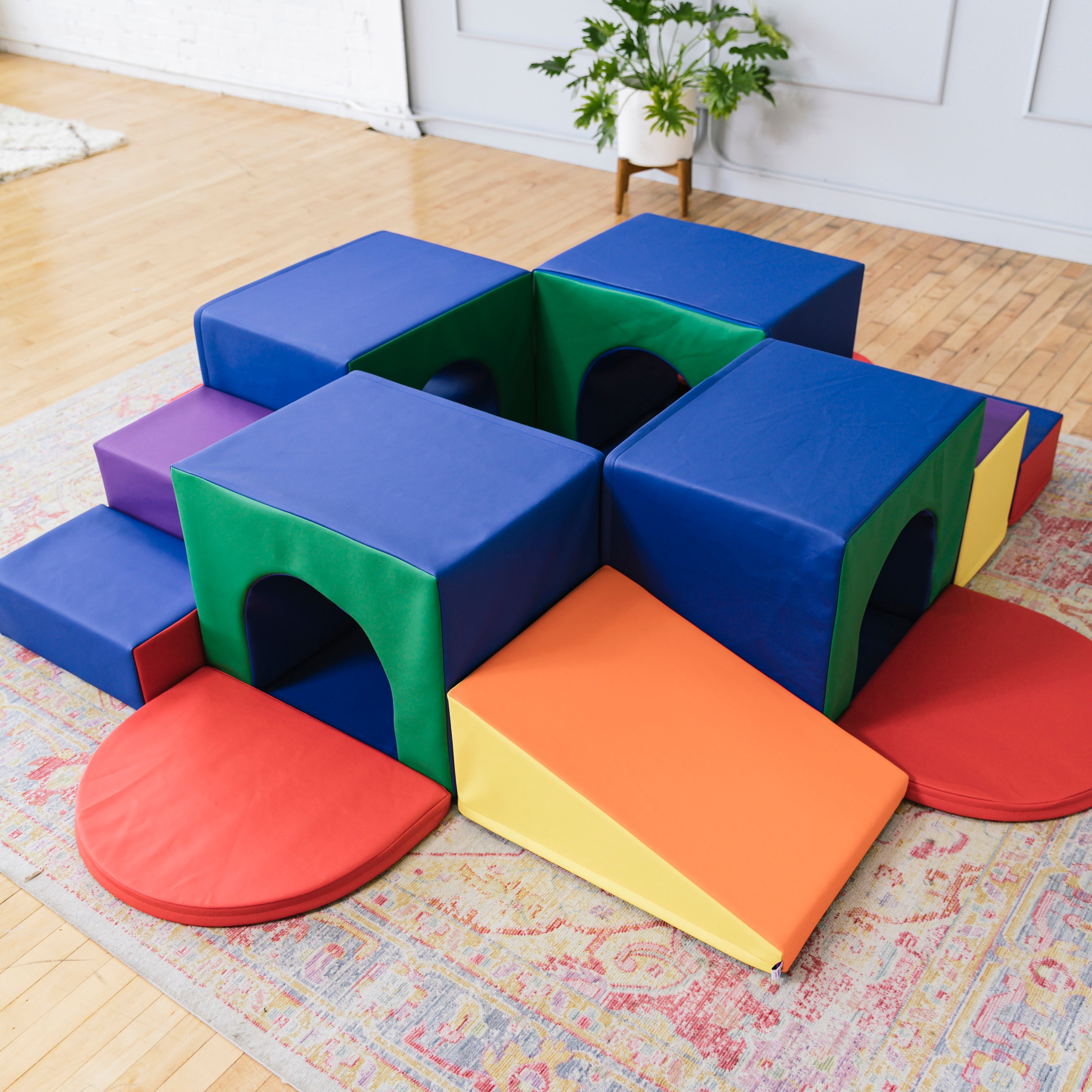 Four Tunnel Maze 360 Degree Climber, 15-Piece
