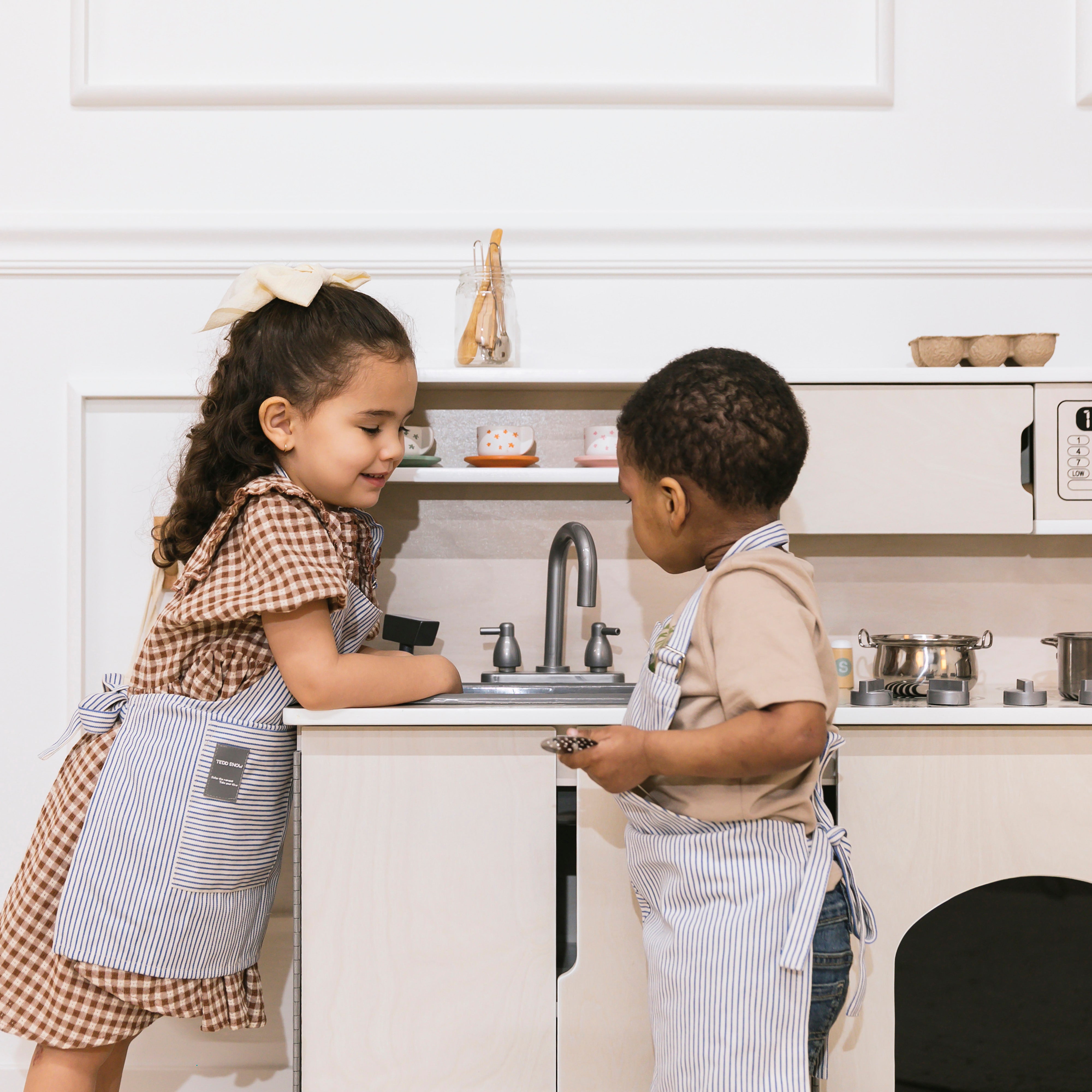 4-in-1 Kitchen, Sink, Stove, Oven, Microwave and Storage