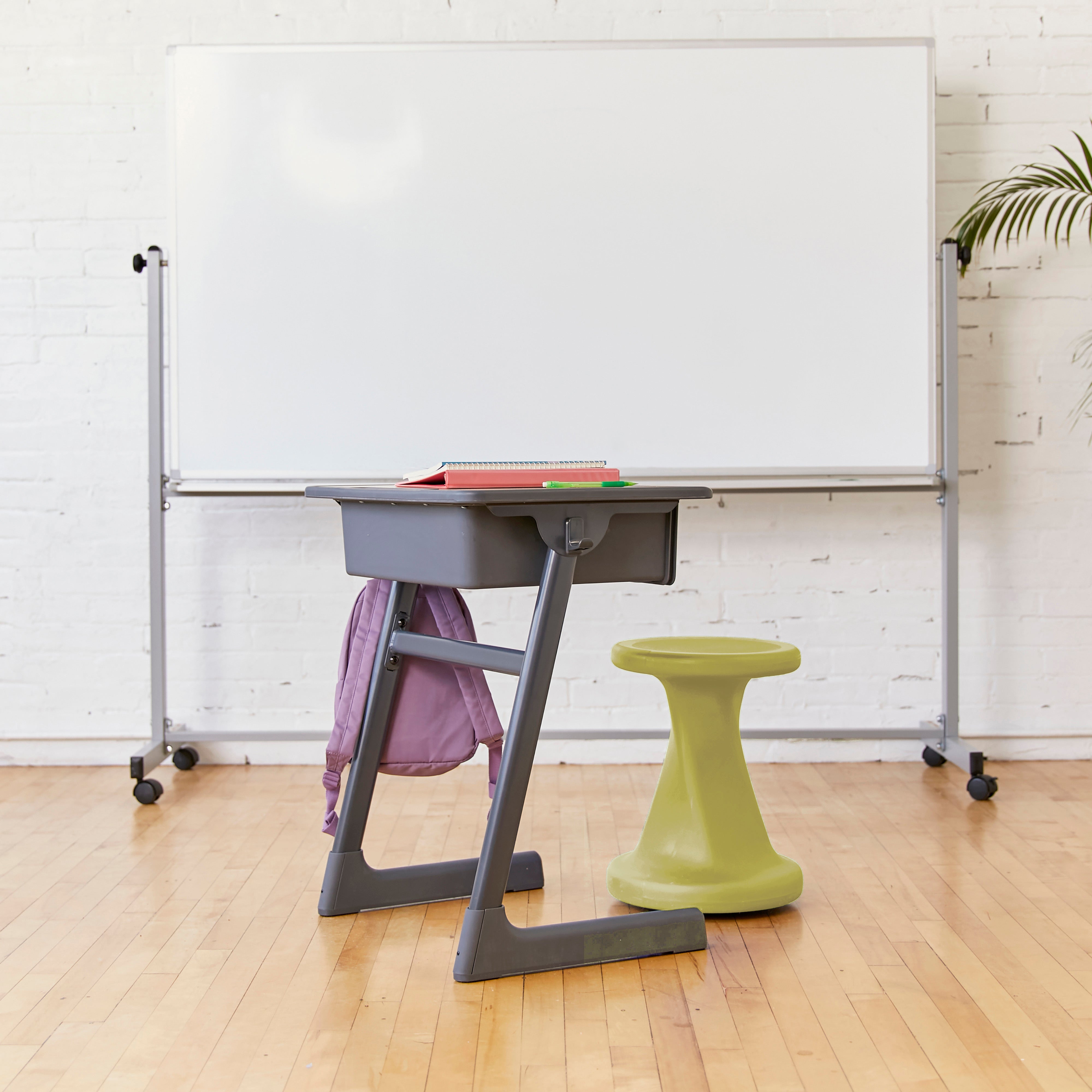 Twist Wobble Stool, 18in Seat Height