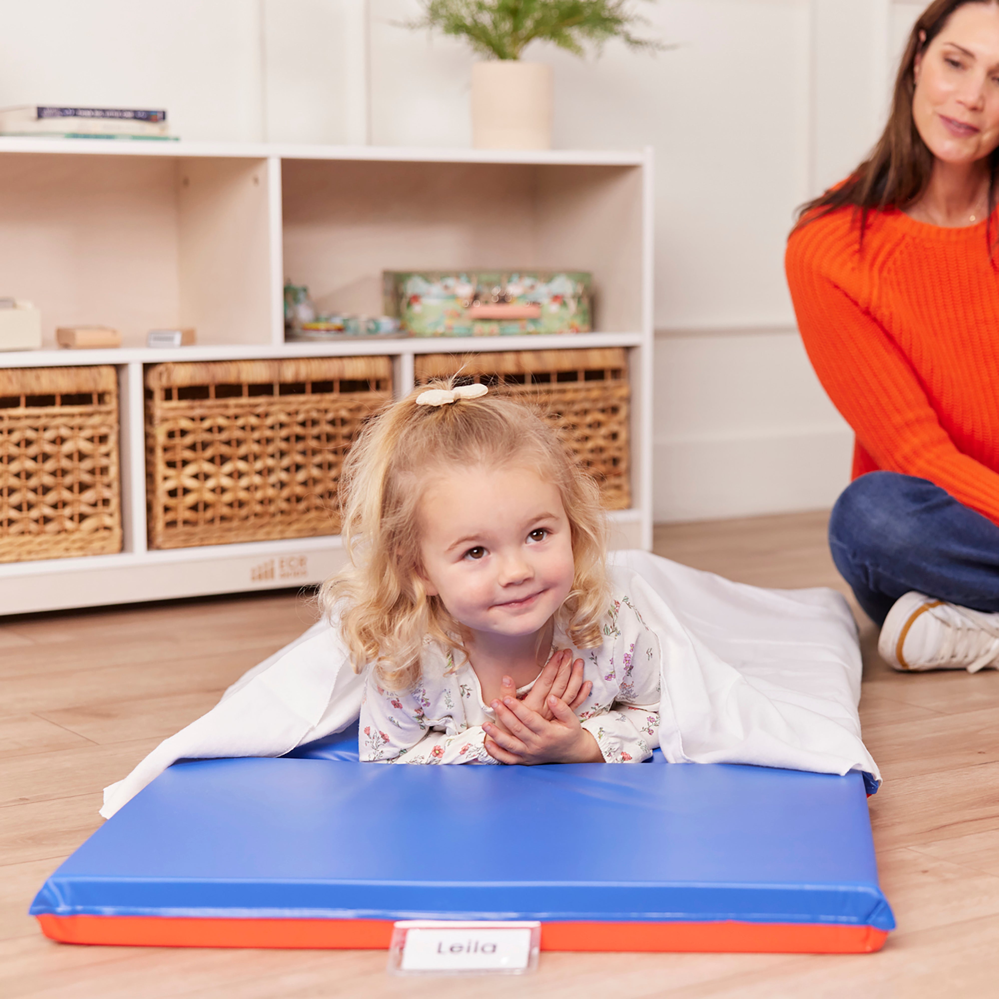 Premium Folding Rest Mat - Red/Blue
