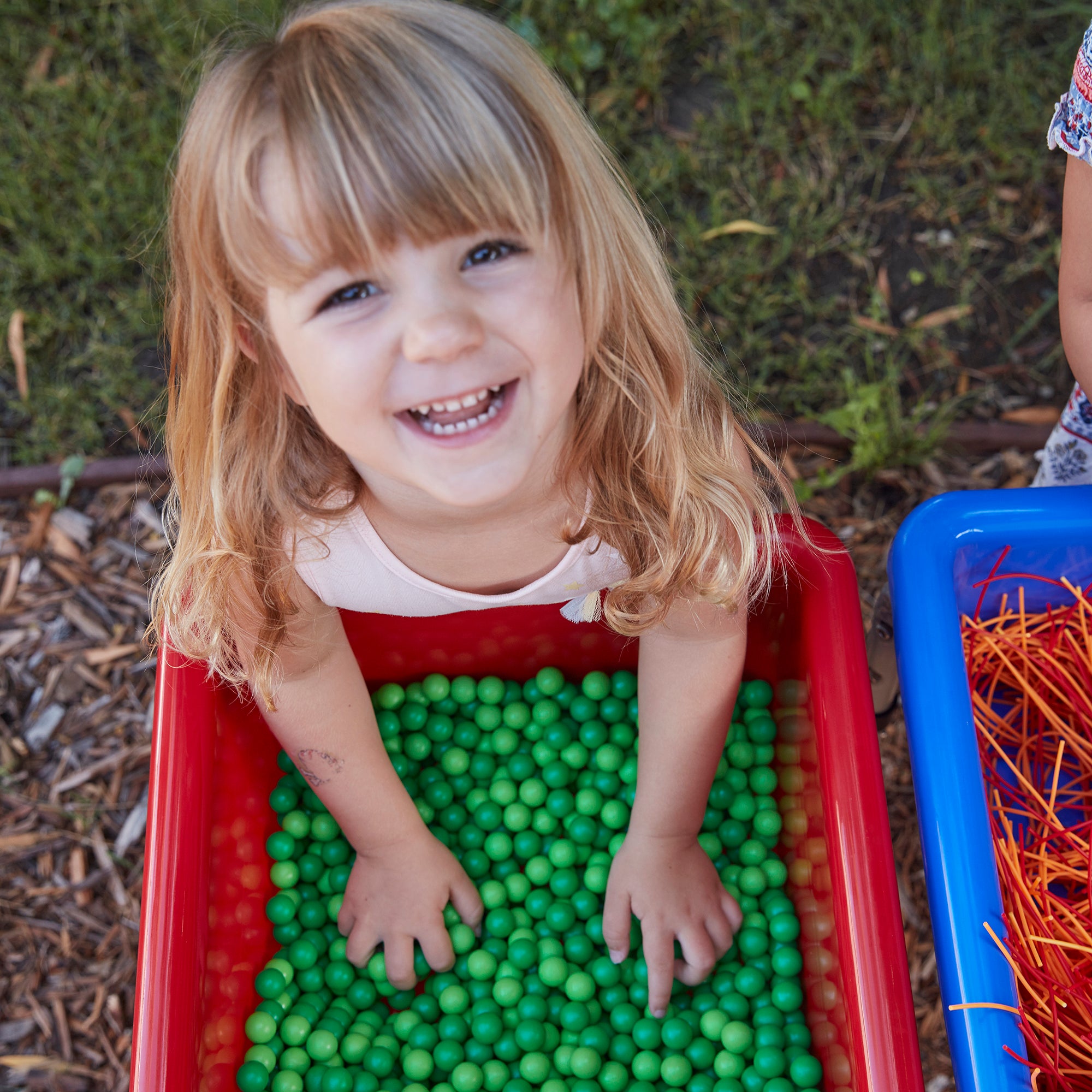 2-Station Sand and Water Adjustable Play Table