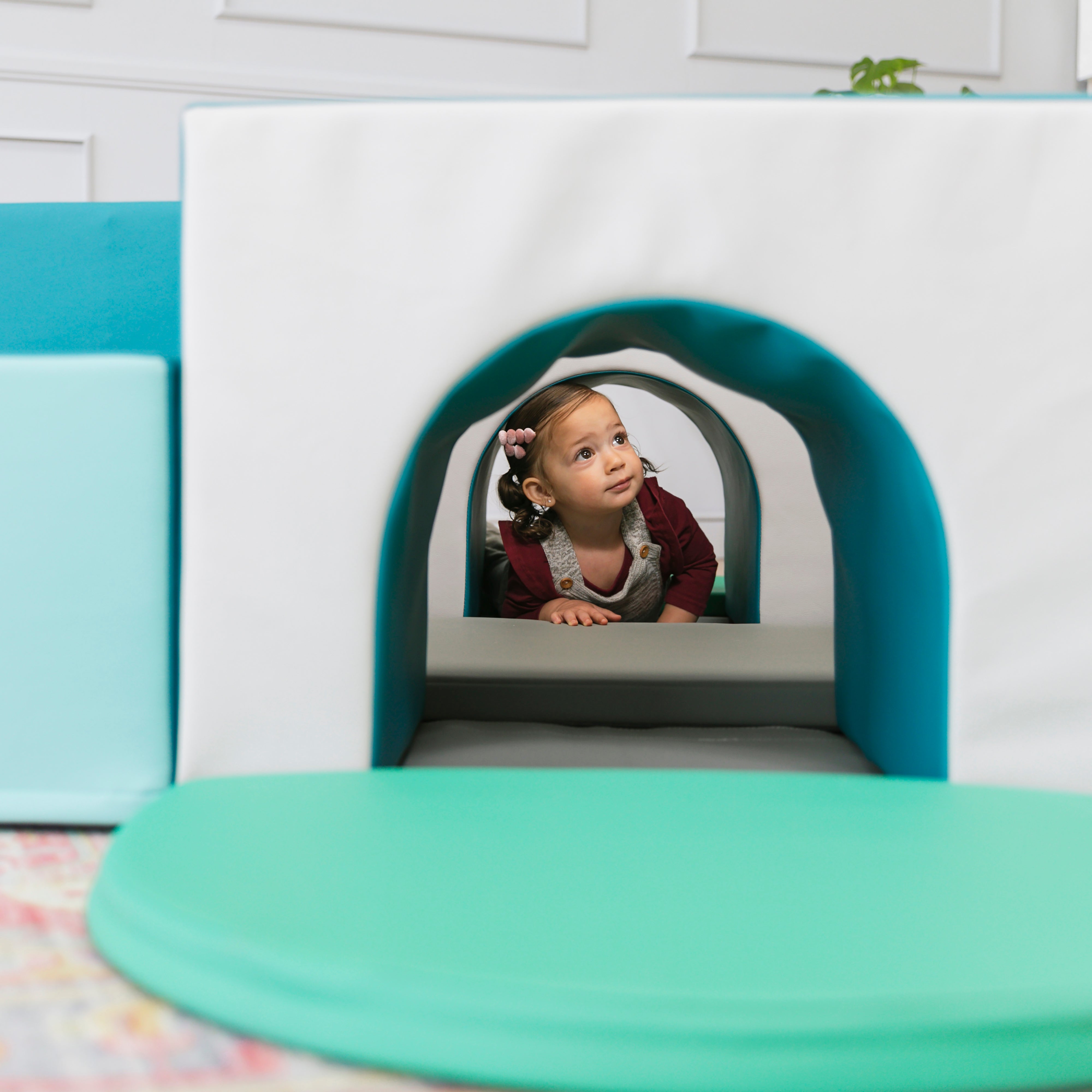 Four Tunnel Maze 360 Degree Climber, 15-Piece