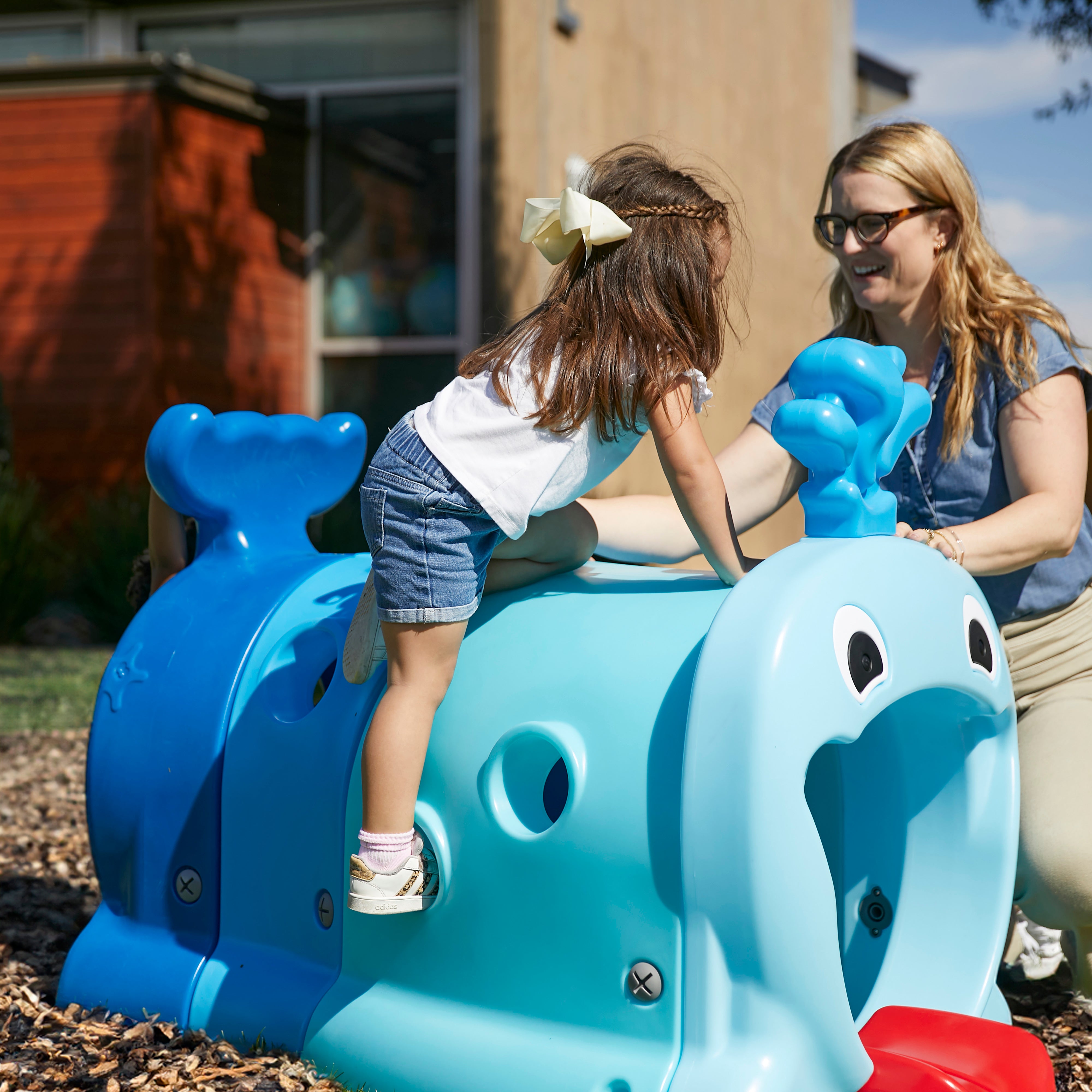 Willow Climb-N-Crawl Whale, Junior