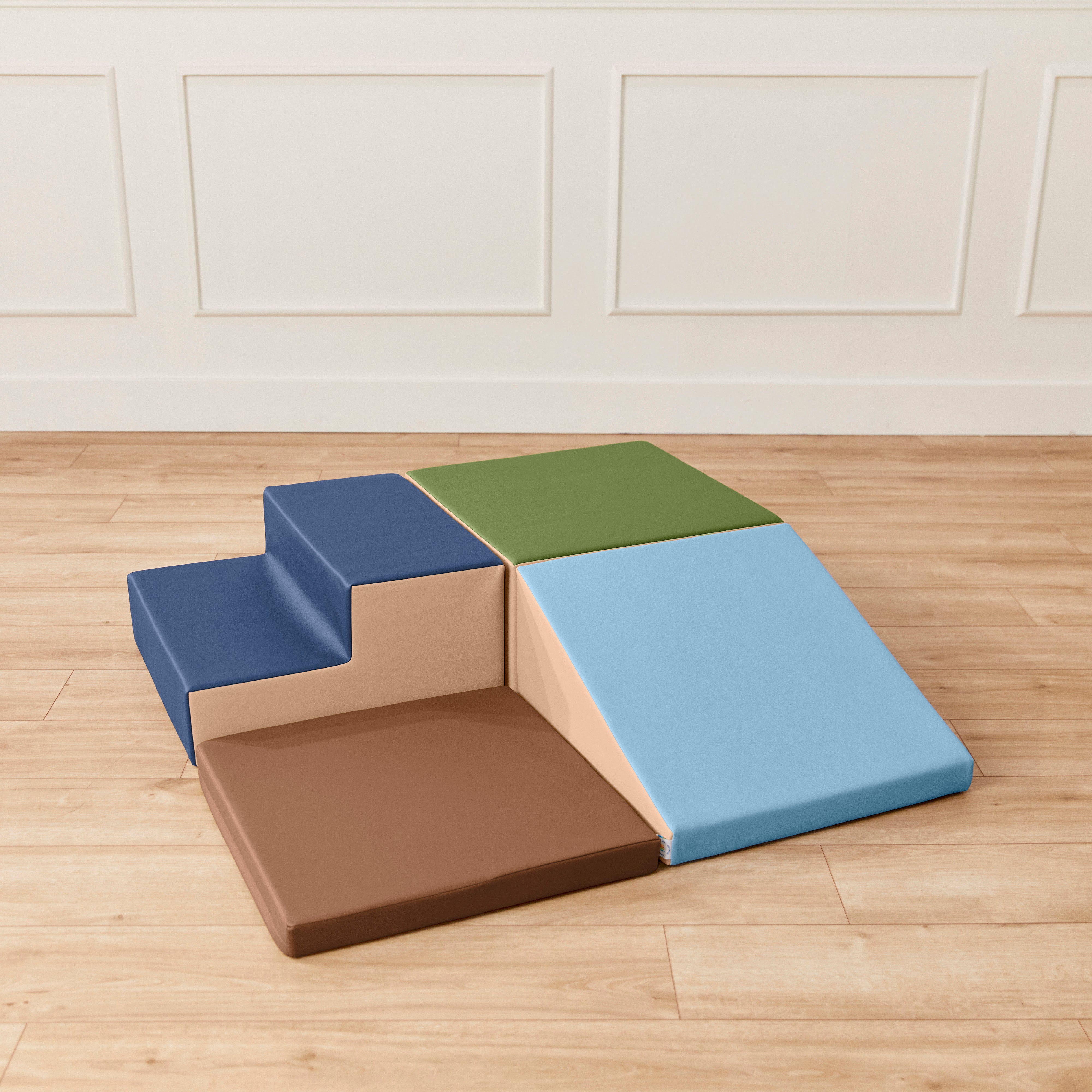 Little Me Corner Climber, 4-Piece