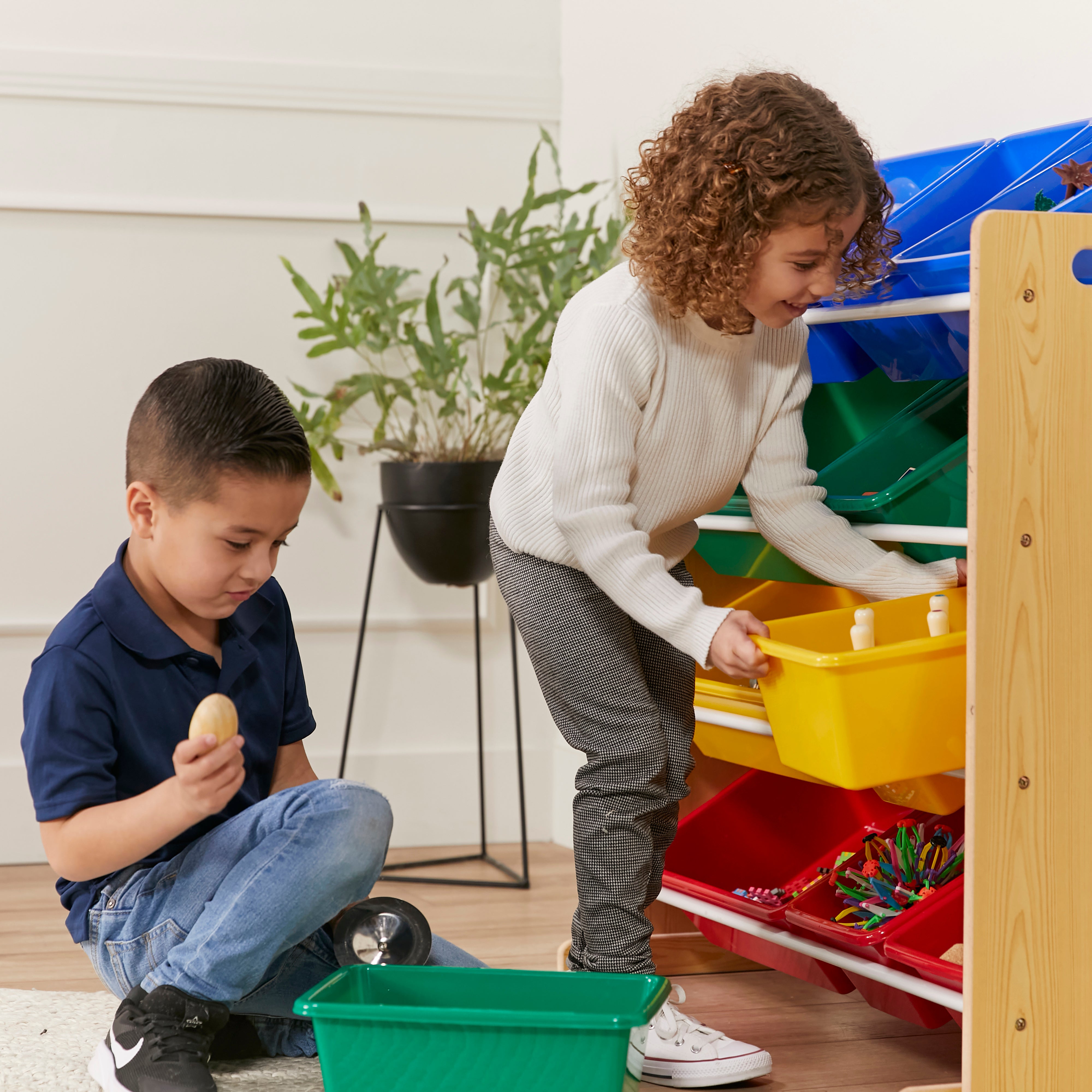 4-Tier Organizer with 16 Removable Plastic Bins, 4x4