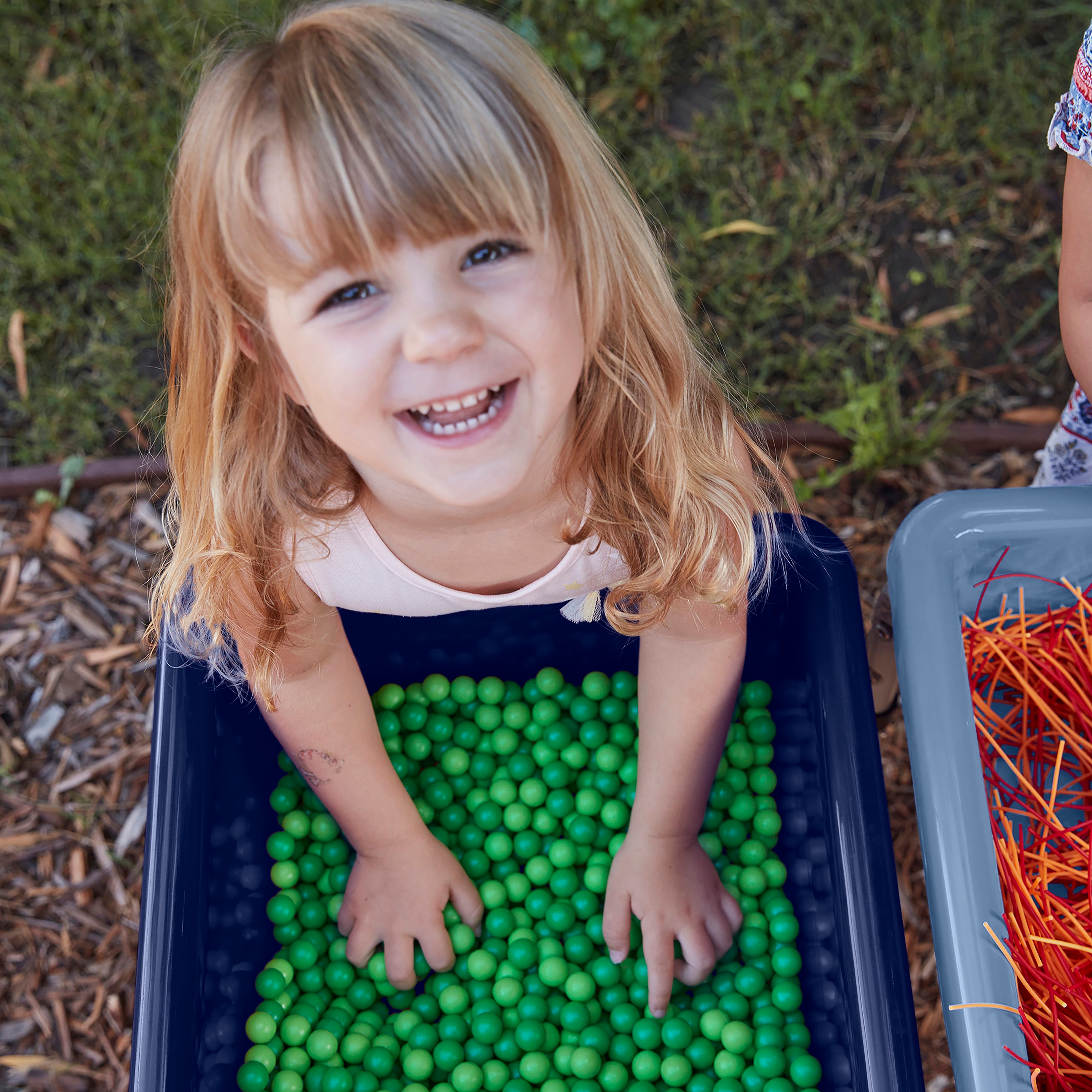 2-Station Sand and Water Adjustable Play Table