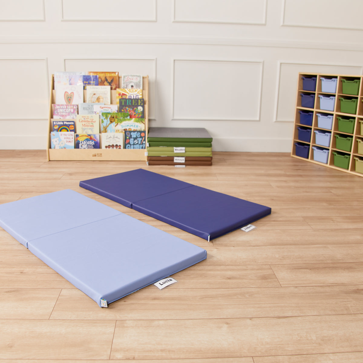 Rest Mat Cart with 25  Folding Rainbow Rest Mats