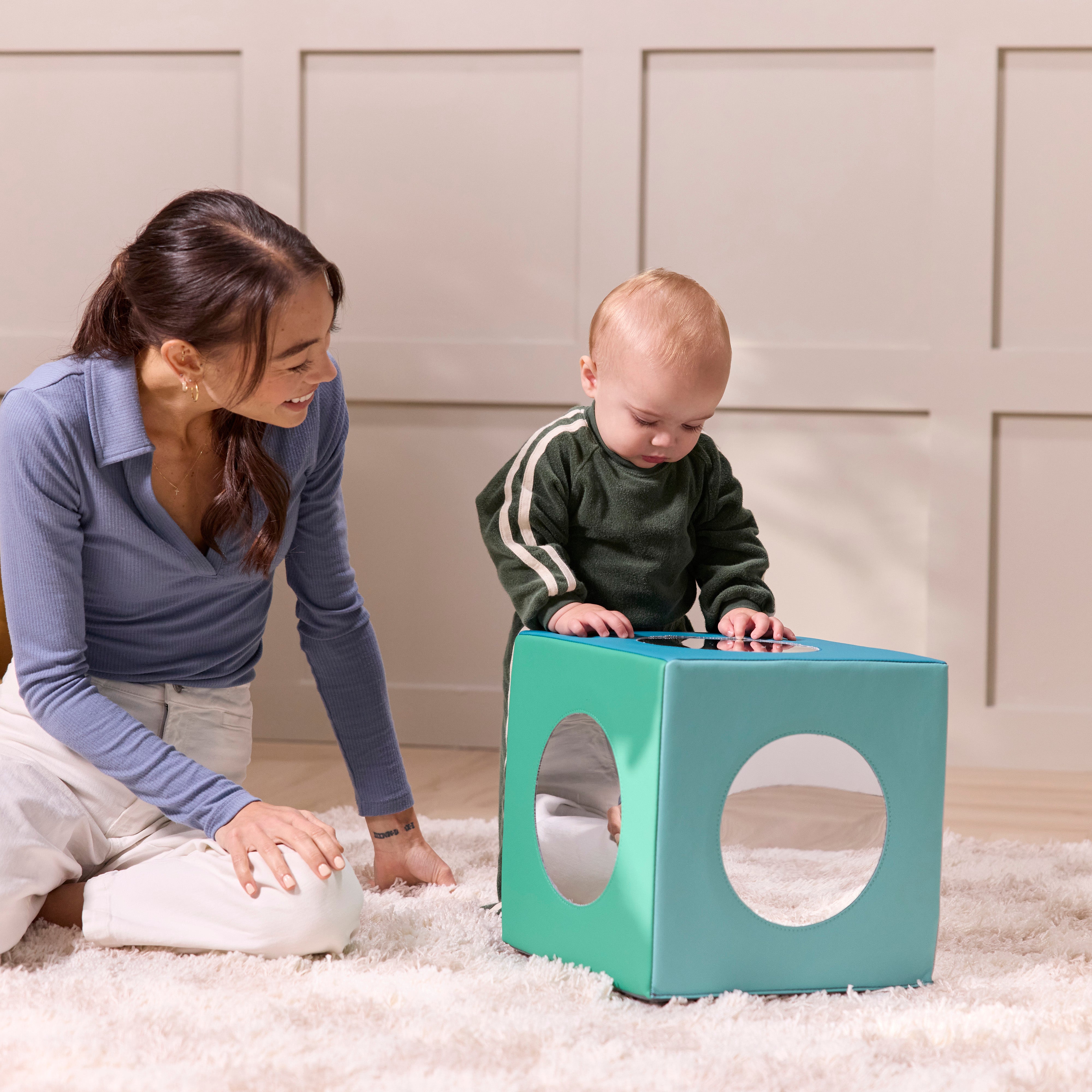 Peek 'n' See Sensory Activity Mirror Cube