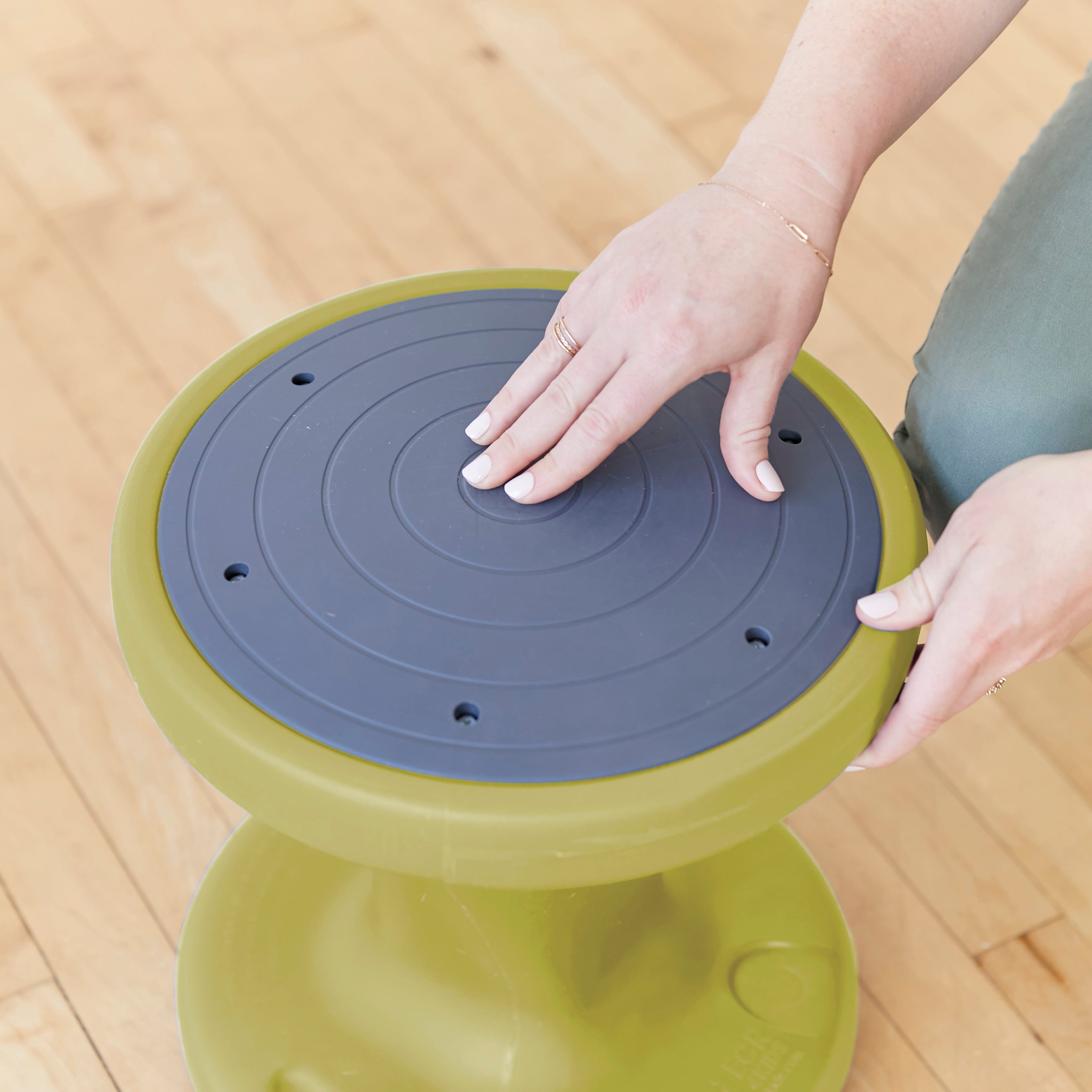 Twist Wobble Stool, 14in Seat Height