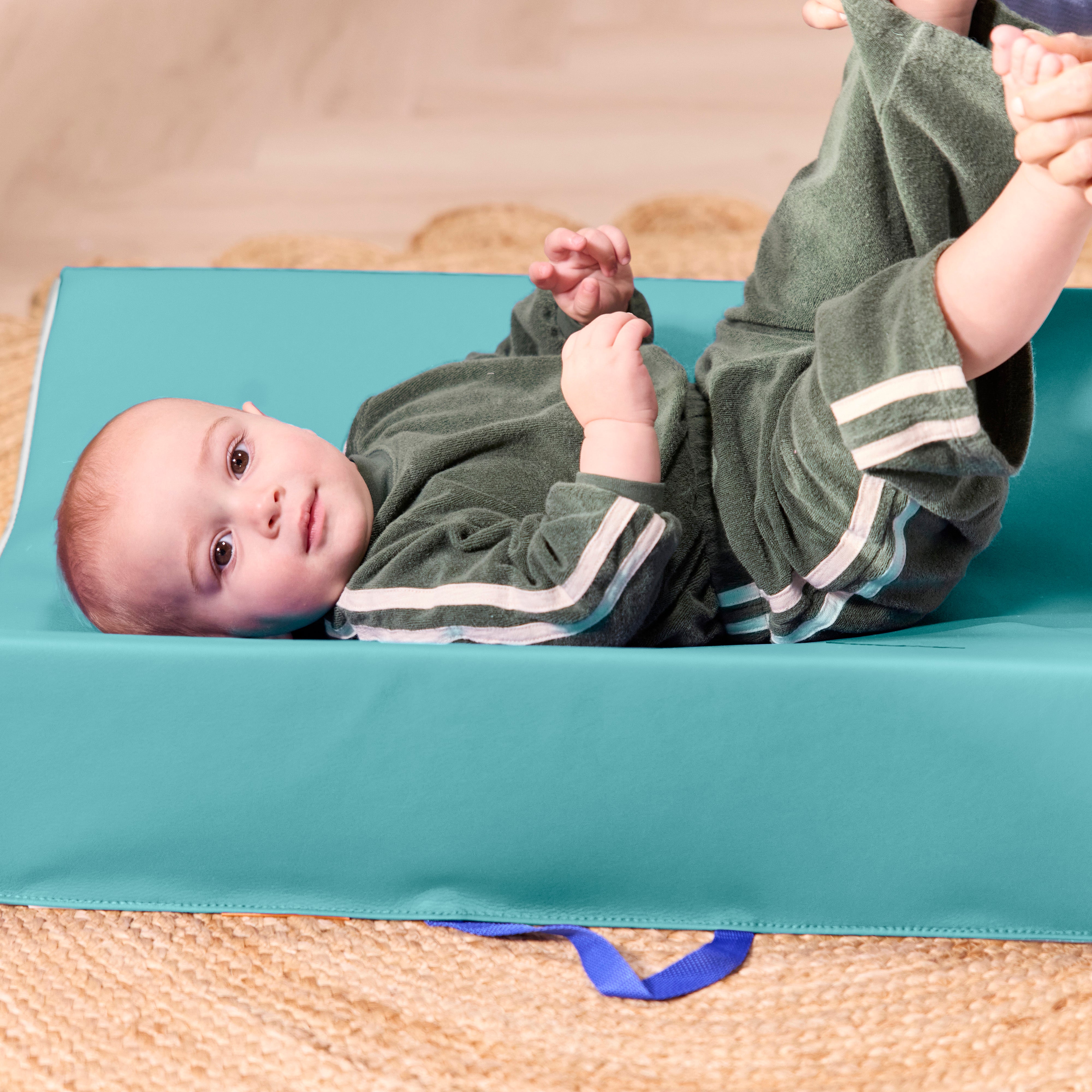 Contoured Portable Baby Changing Pad with Carry Handle