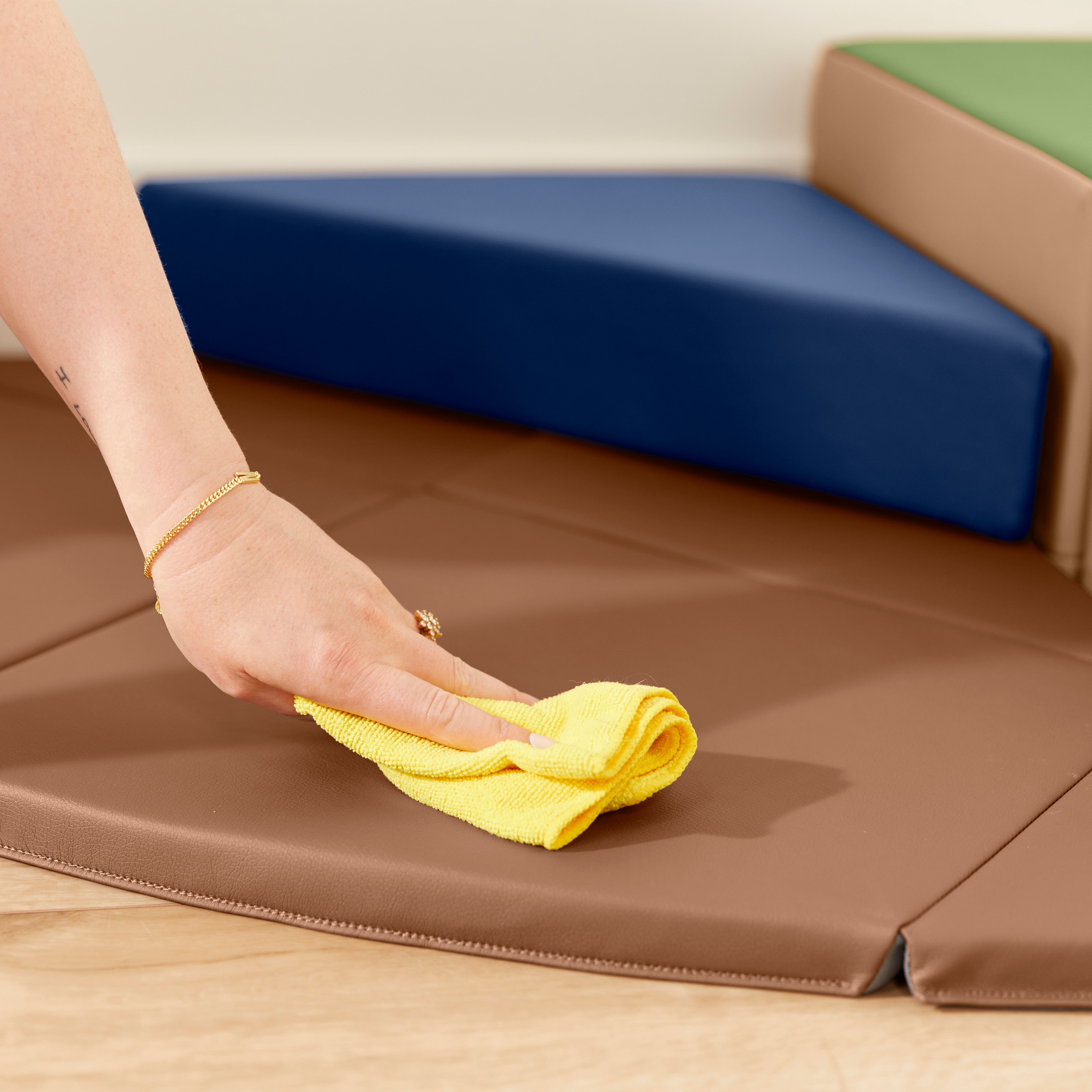Adventurer's Summit with Slides, 17-Piece