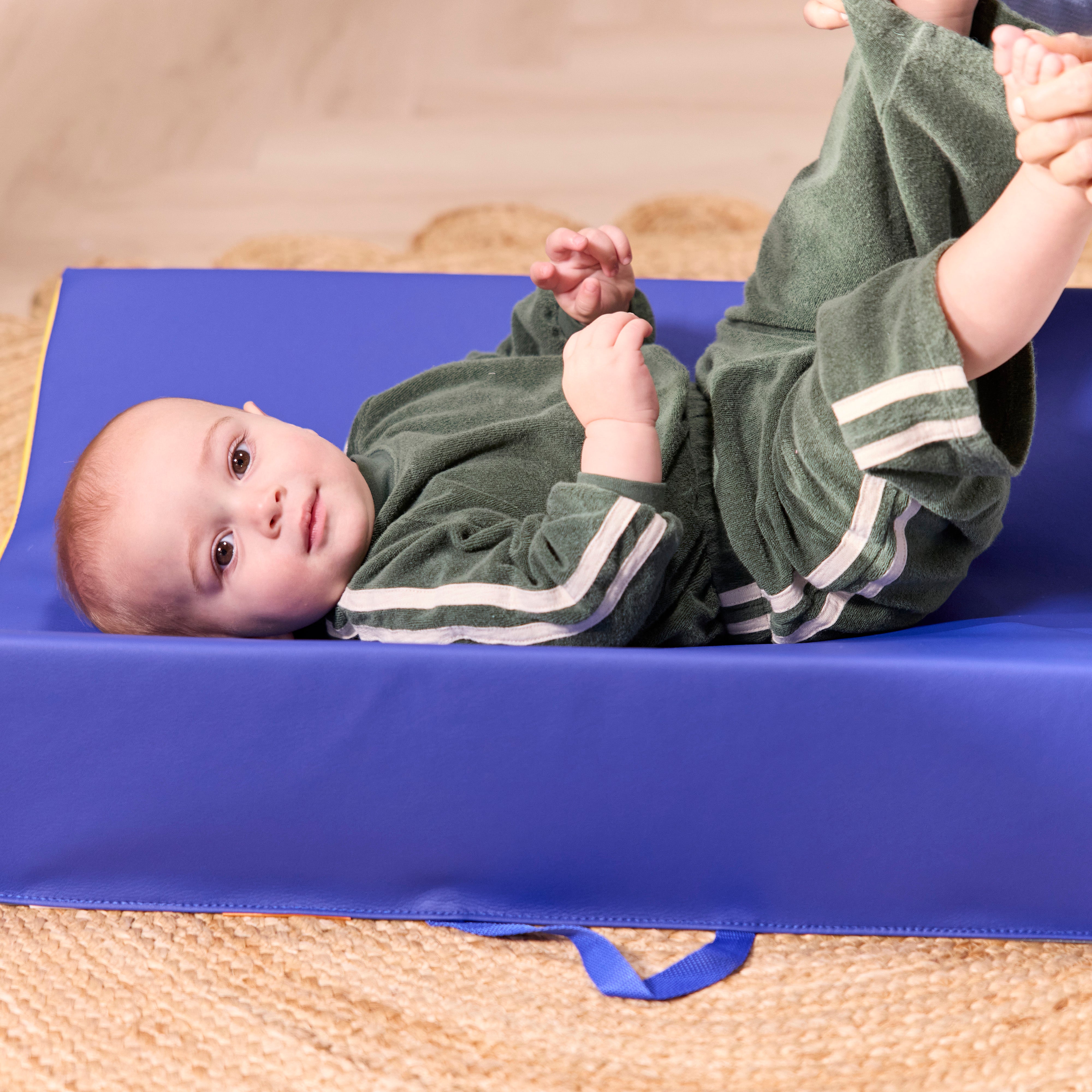 Contoured Portable Baby Changing Pad with Carry Handle